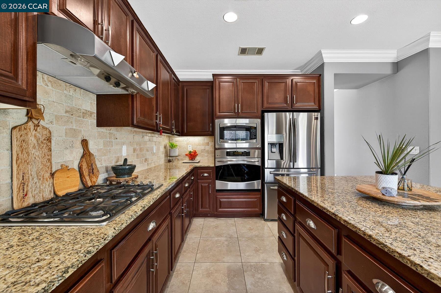 Detail Gallery Image 6 of 38 For 5271 Salerno Dr, Dublin,  CA 94568 - 4 Beds | 3 Baths