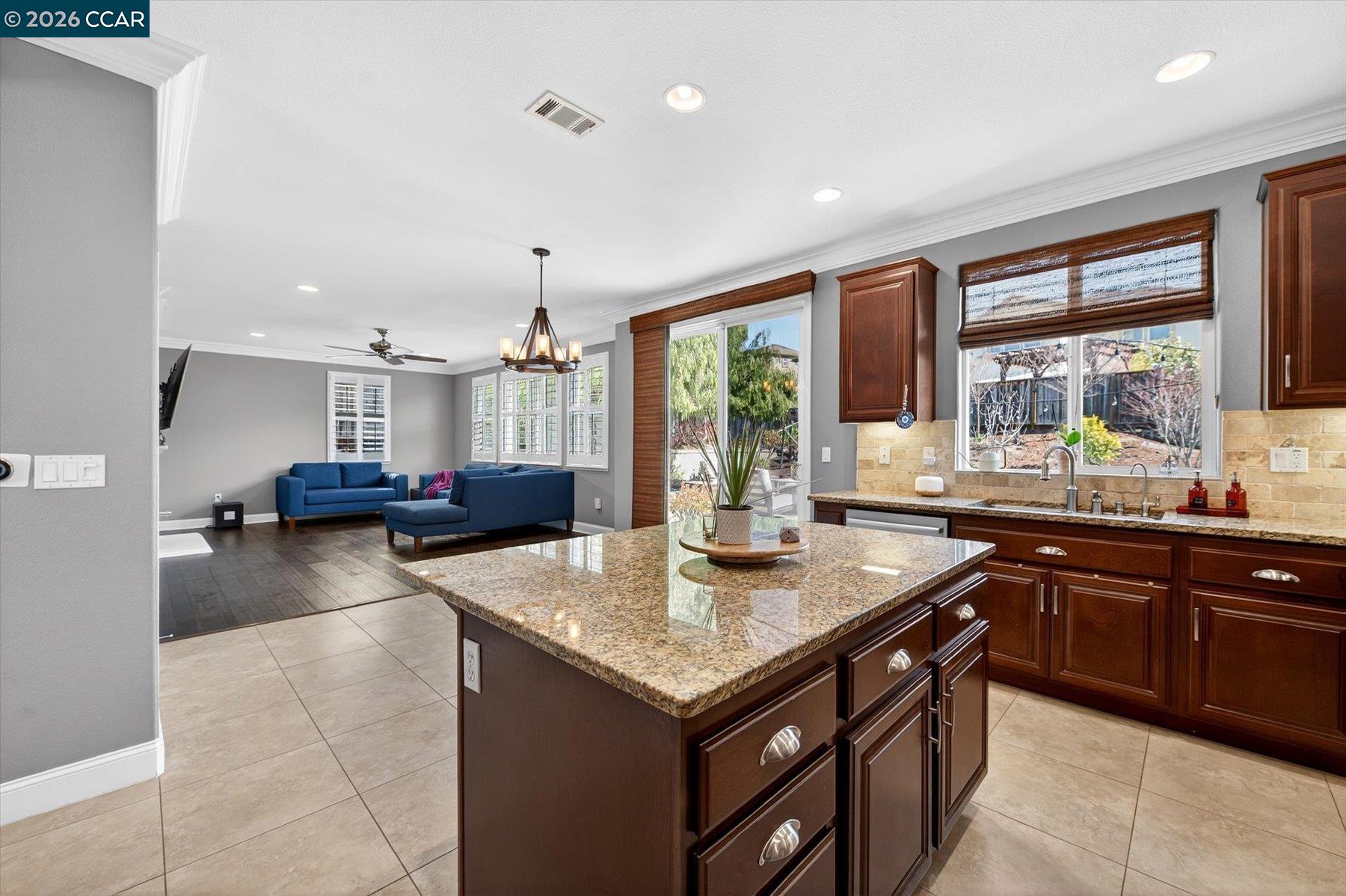 Detail Gallery Image 7 of 38 For 5271 Salerno Dr, Dublin,  CA 94568 - 4 Beds | 3 Baths