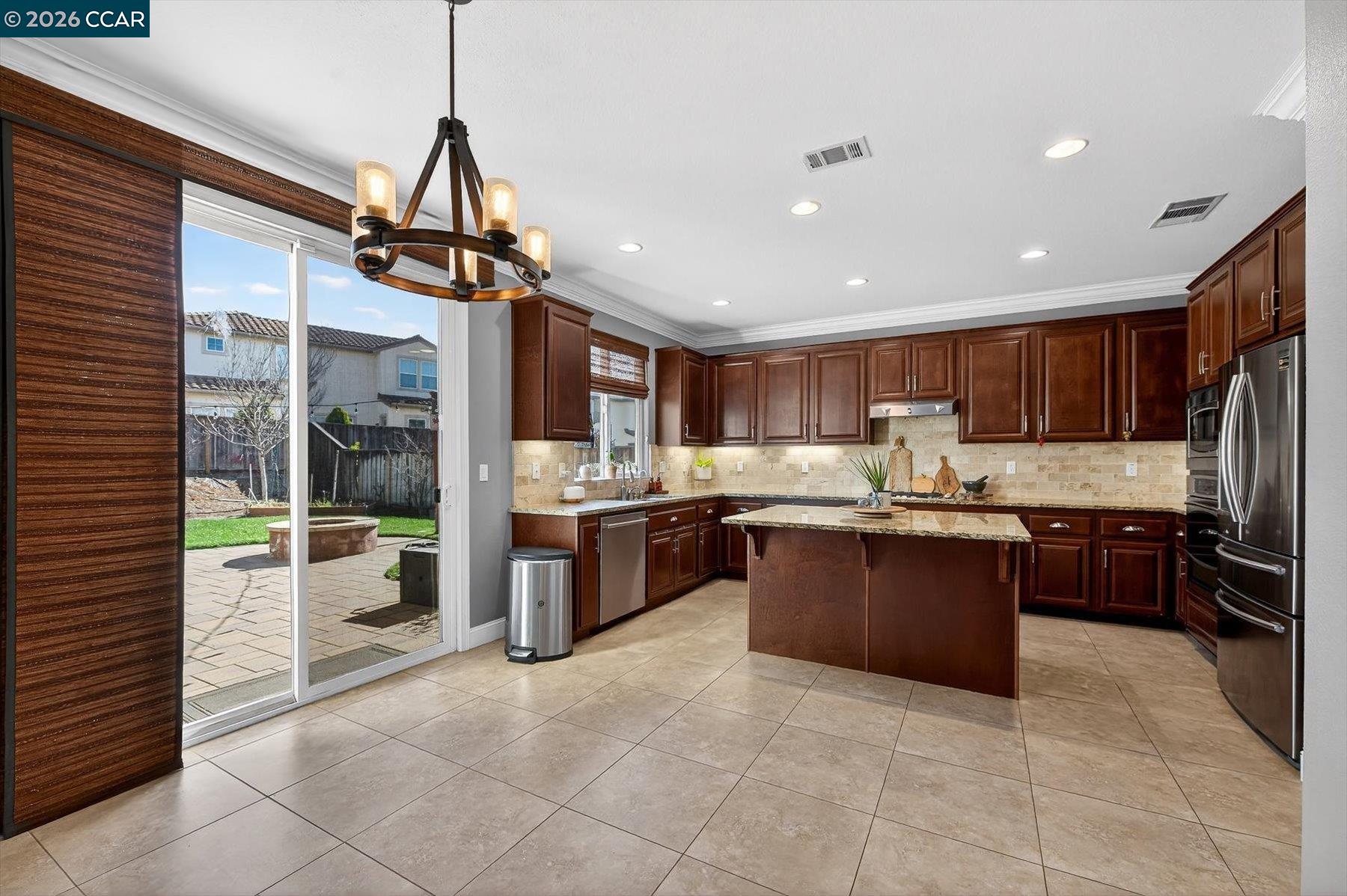 Detail Gallery Image 10 of 38 For 5271 Salerno Dr, Dublin,  CA 94568 - 4 Beds | 3 Baths