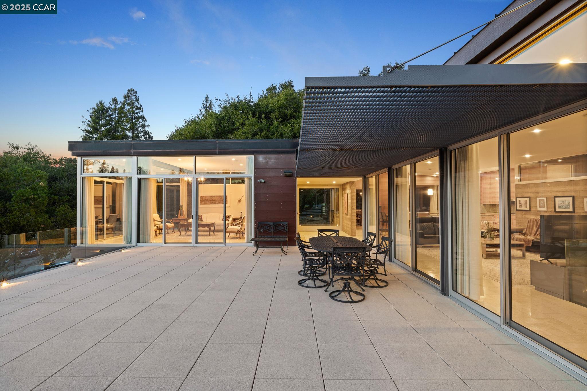 Detail Gallery Image 18 of 45 For 2 Crane Ct, Orinda,  CA 94563 - 4 Beds | 3 Baths