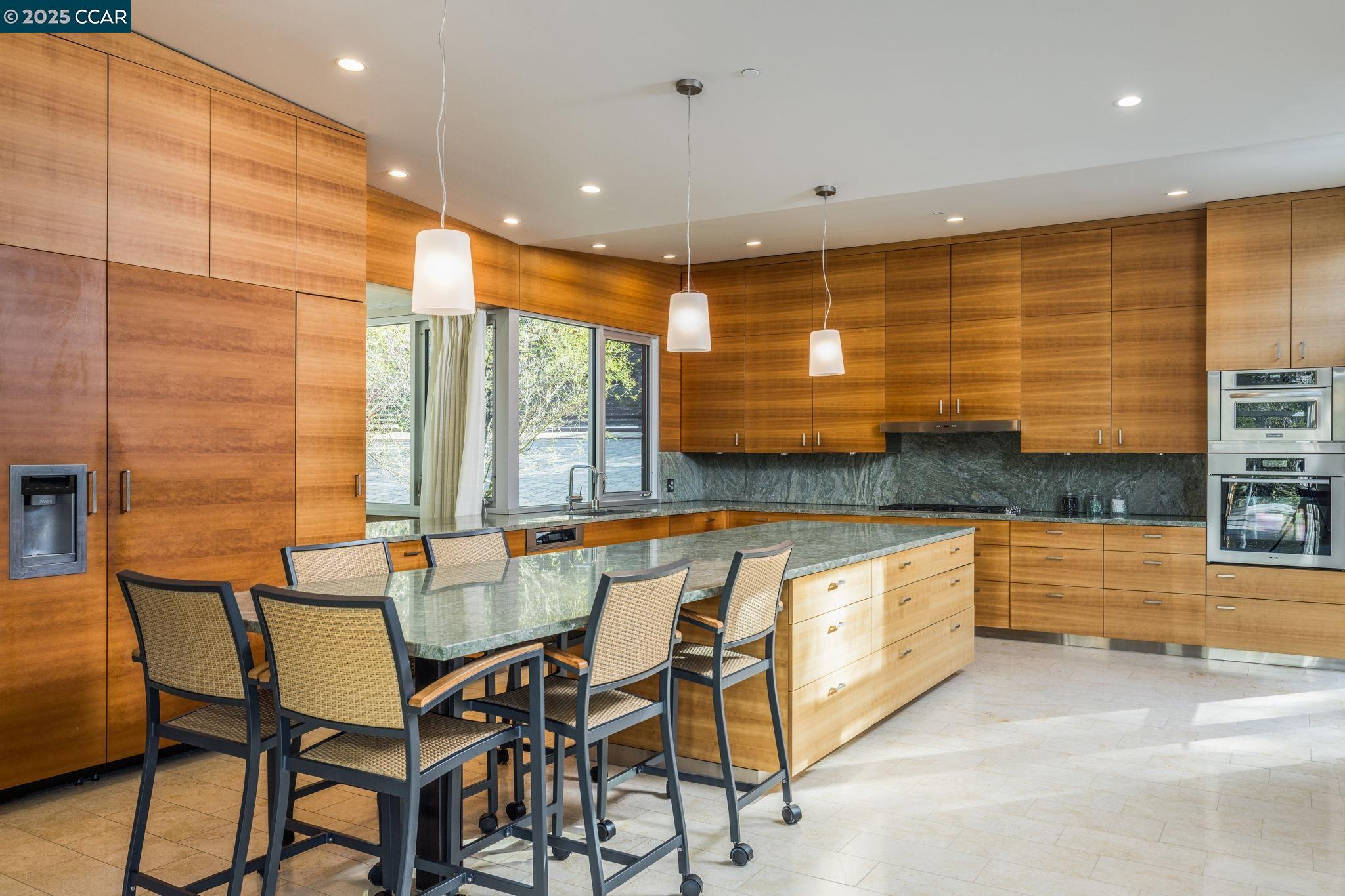 Detail Gallery Image 20 of 45 For 2 Crane Ct, Orinda,  CA 94563 - 4 Beds | 3 Baths