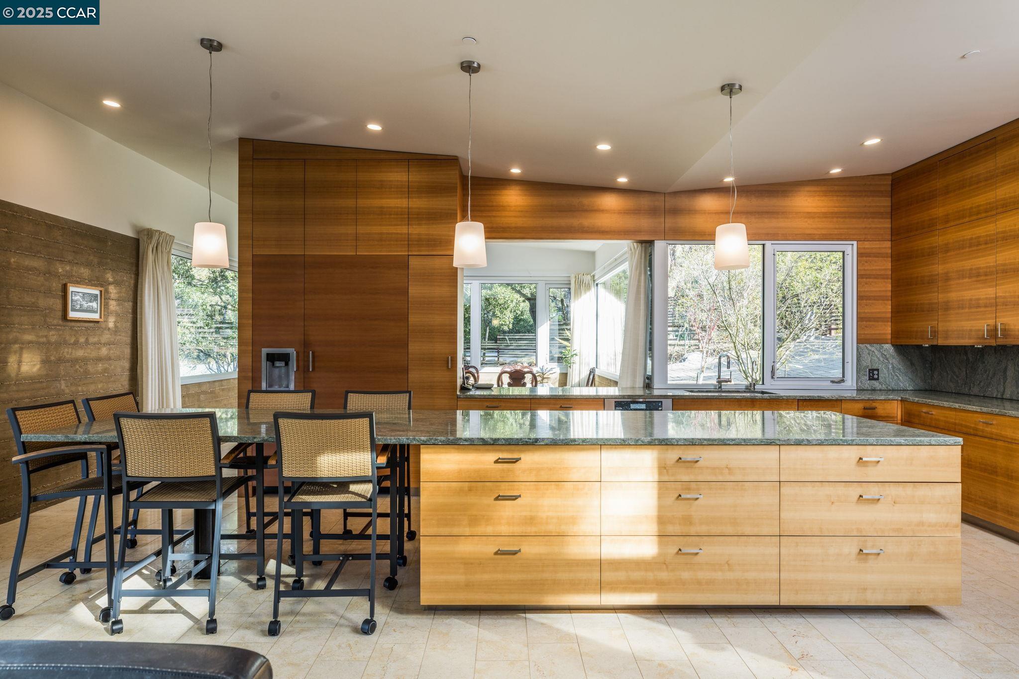 Detail Gallery Image 21 of 45 For 2 Crane Ct, Orinda,  CA 94563 - 4 Beds | 3 Baths