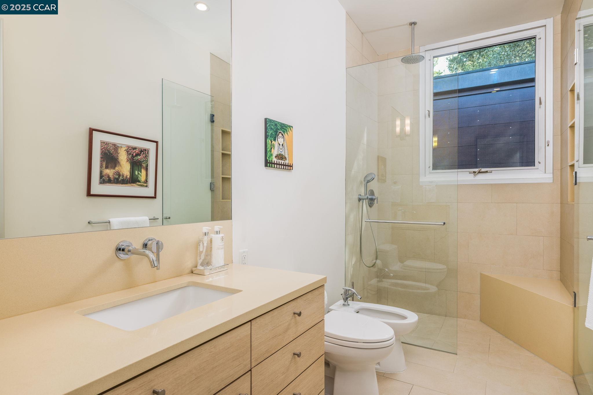 Detail Gallery Image 25 of 45 For 2 Crane Ct, Orinda,  CA 94563 - 4 Beds | 3 Baths