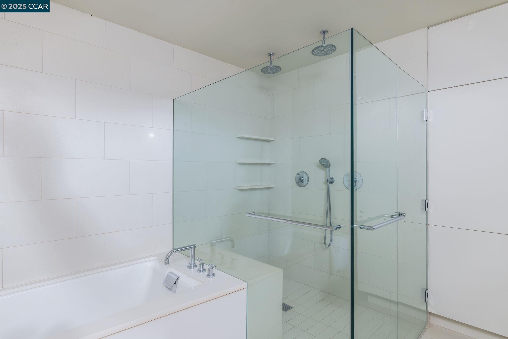 Detail Gallery Image 33 of 45 For 2 Crane Ct, Orinda,  CA 94563 - 4 Beds | 3 Baths