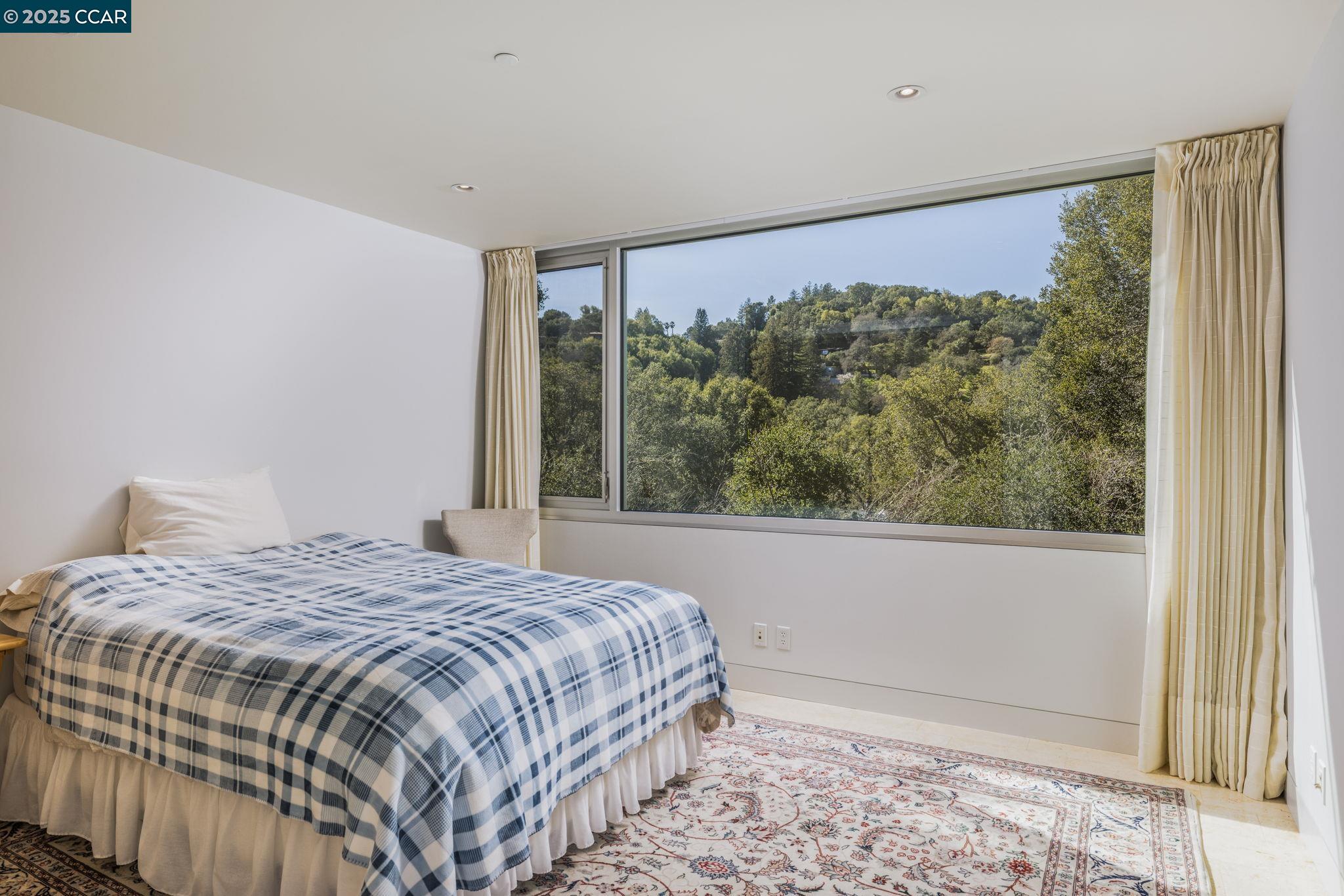 Detail Gallery Image 35 of 45 For 2 Crane Ct, Orinda,  CA 94563 - 4 Beds | 3 Baths