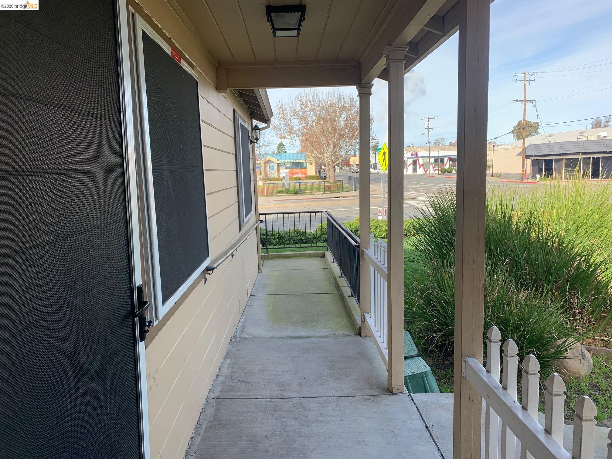 Detail Gallery Image 3 of 21 For 2 Belshaw St, Antioch,  CA 94509 - 2 Beds | 1 Baths