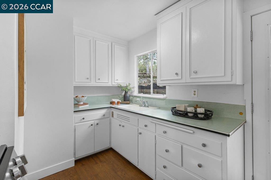 Detail Gallery Image 11 of 27 For 70 Carolyn Ct, Lafayette,  CA 94549 - 3 Beds | 1 Baths