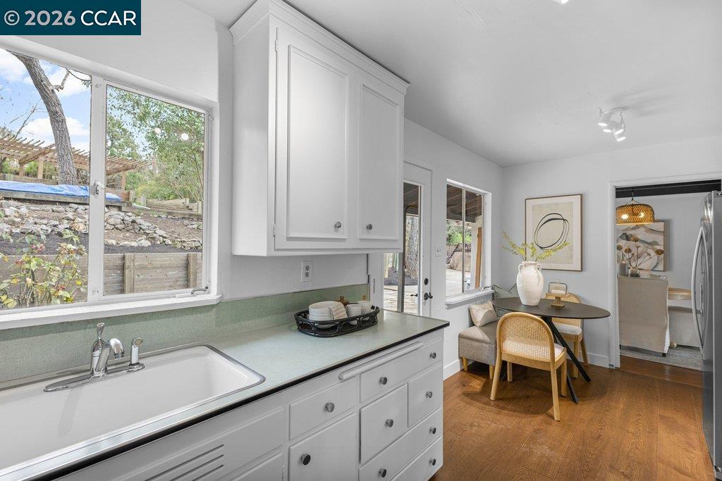 Detail Gallery Image 12 of 27 For 70 Carolyn Ct, Lafayette,  CA 94549 - 3 Beds | 1 Baths