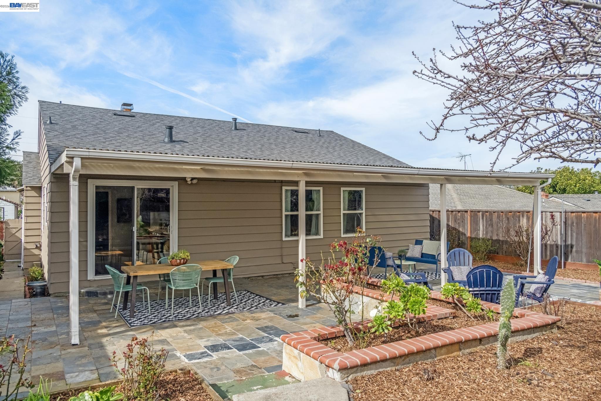 Detail Gallery Image 18 of 39 For 21330 Tyee Street, Castro Valley,  CA 94546 - 3 Beds | 2 Baths