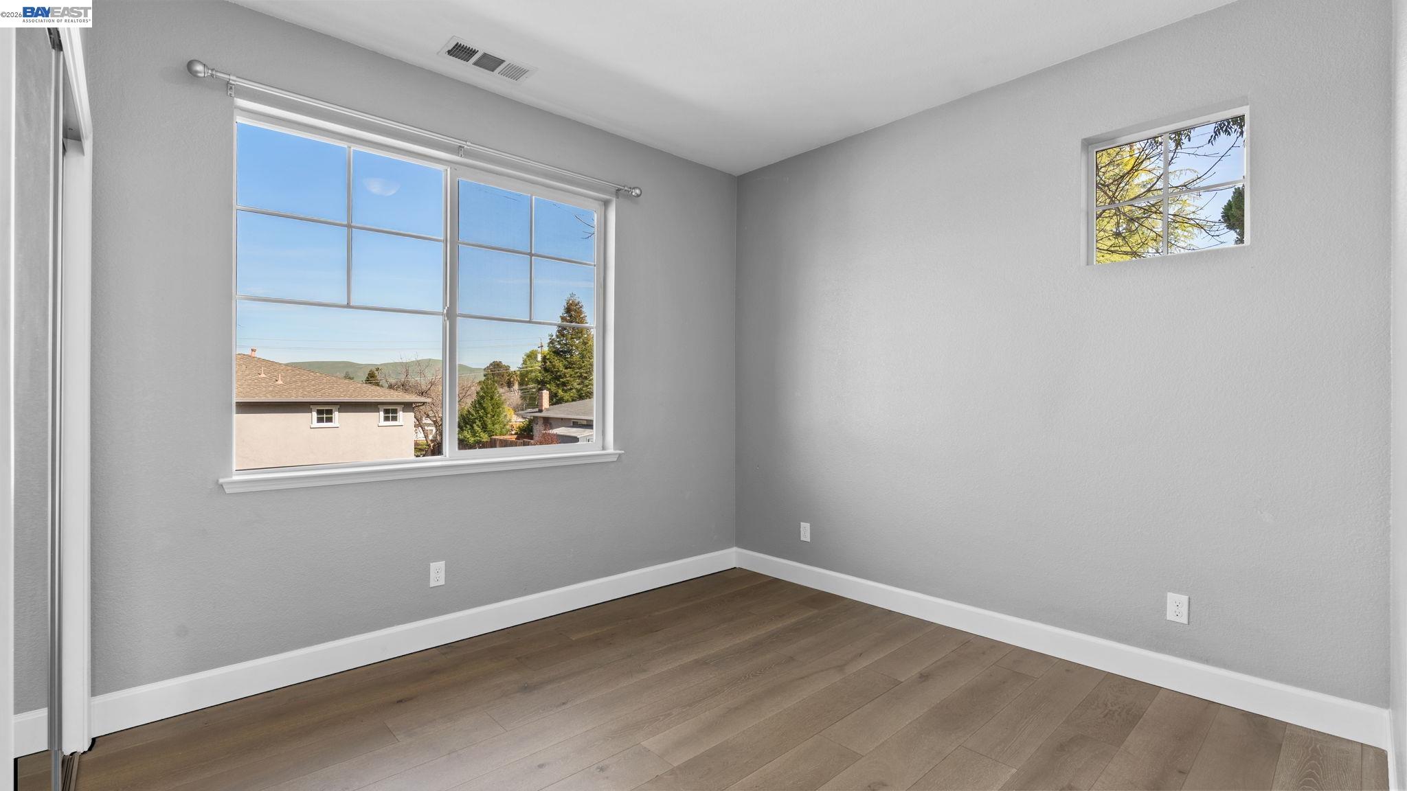 Detail Gallery Image 18 of 22 For 1200 Stonecrest Ln, Concord,  CA 94518 - 5 Beds | 3/1 Baths