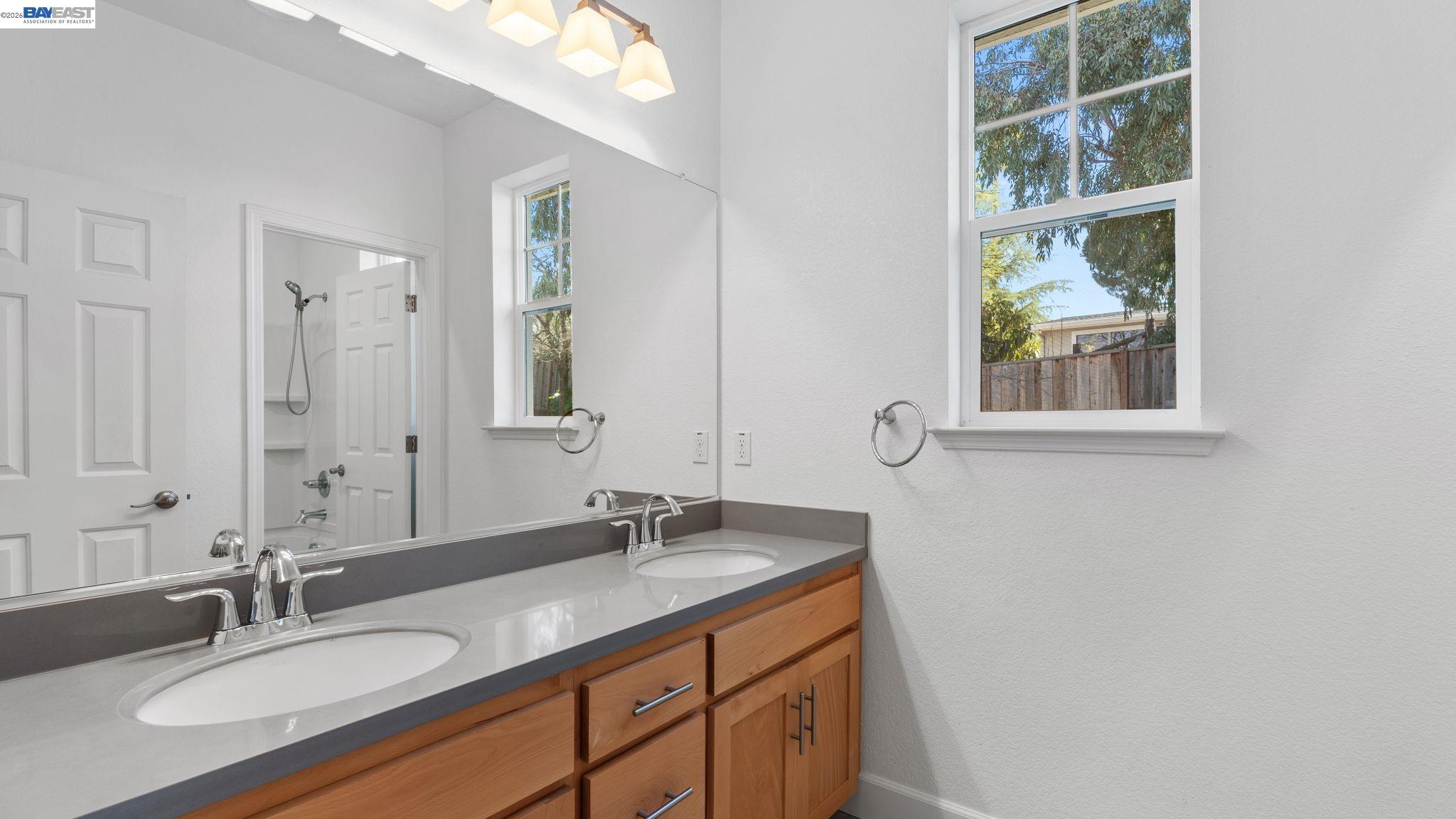 Detail Gallery Image 20 of 22 For 1200 Stonecrest Ln, Concord,  CA 94518 - 5 Beds | 3/1 Baths