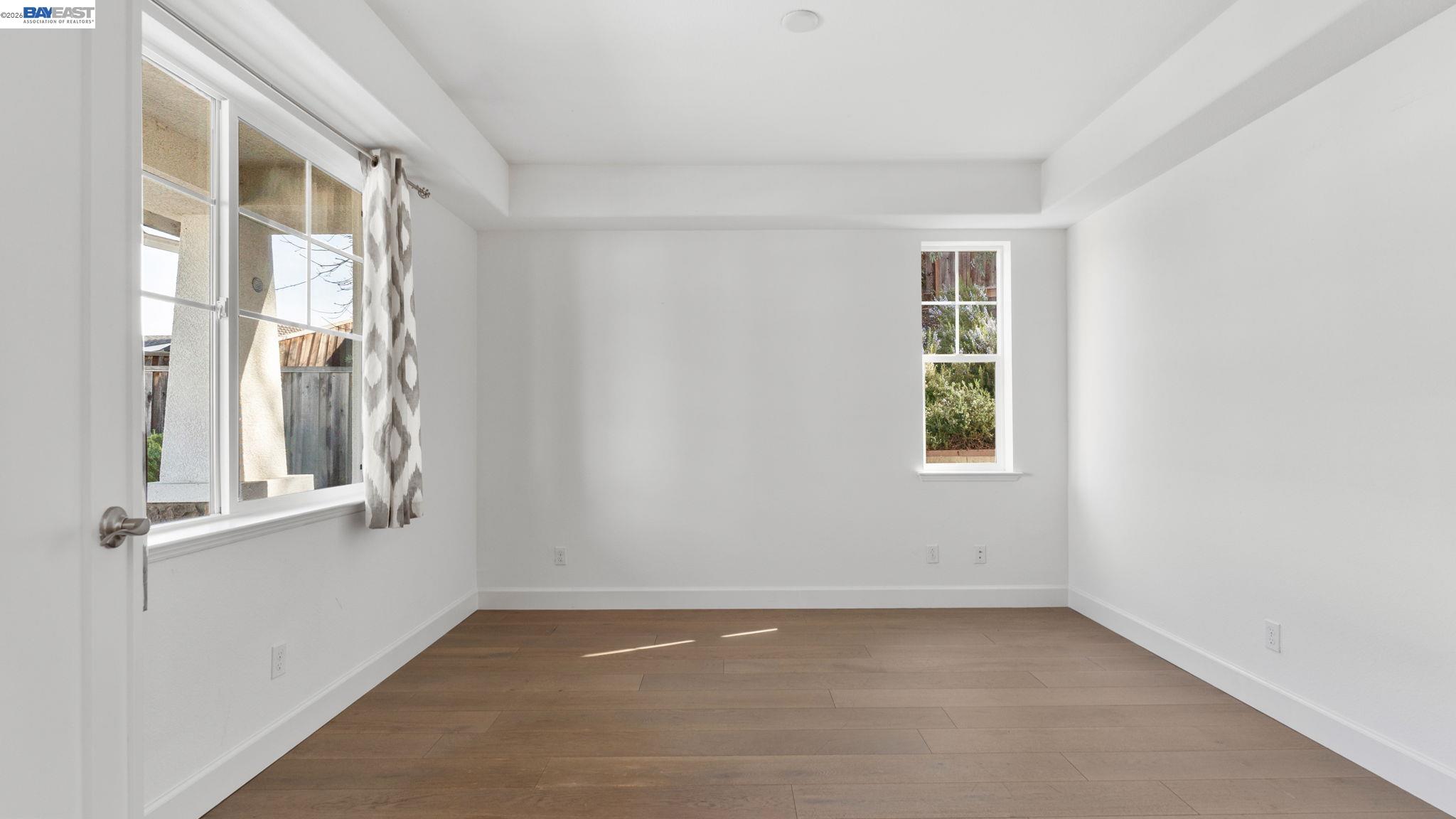 Detail Gallery Image 9 of 22 For 1200 Stonecrest Ln, Concord,  CA 94518 - 5 Beds | 3/1 Baths