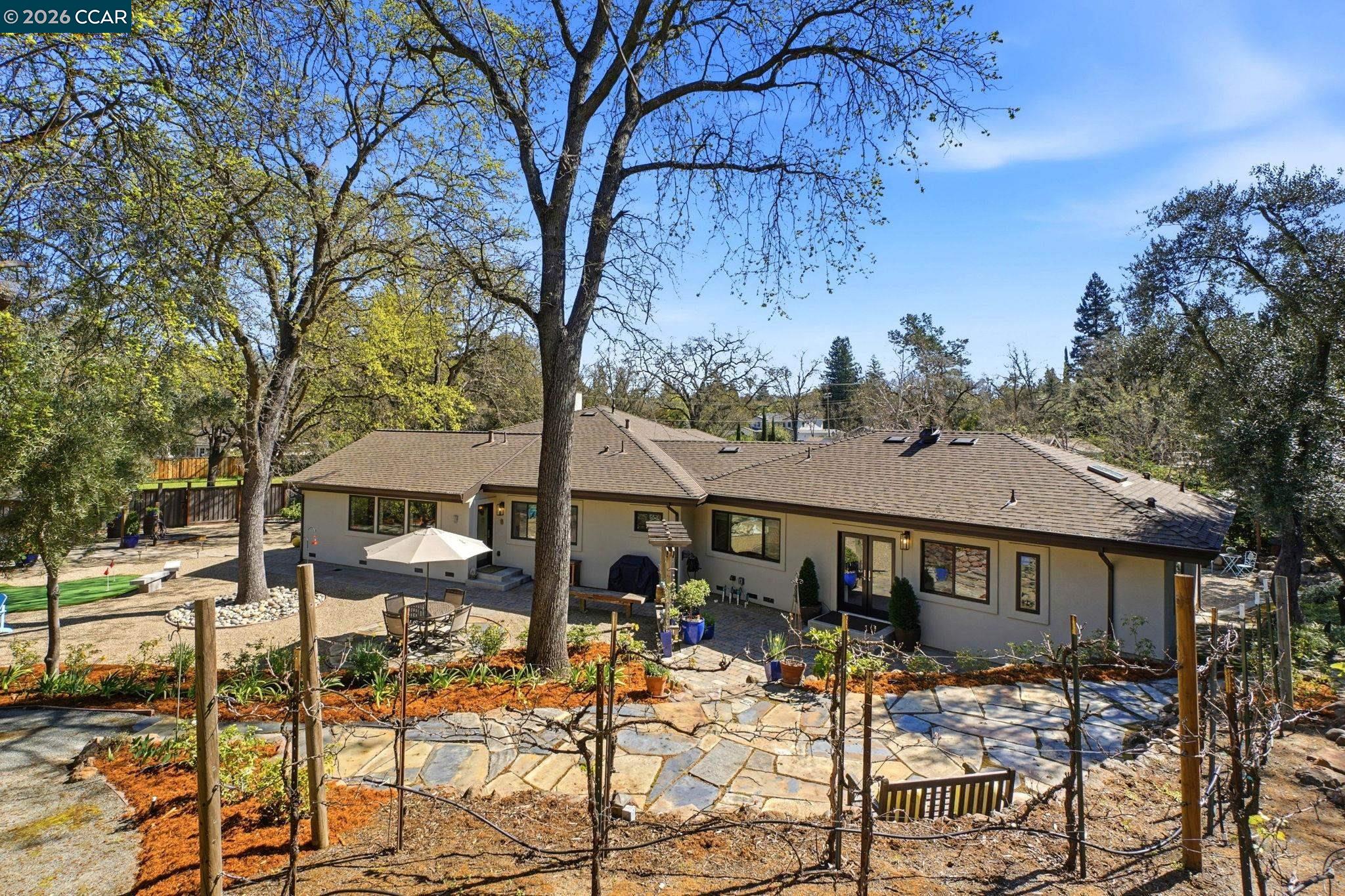 Detail Gallery Image 35 of 41 For 8 Simo Street, Alamo,  CA 94507 - 5 Beds | 3/1 Baths