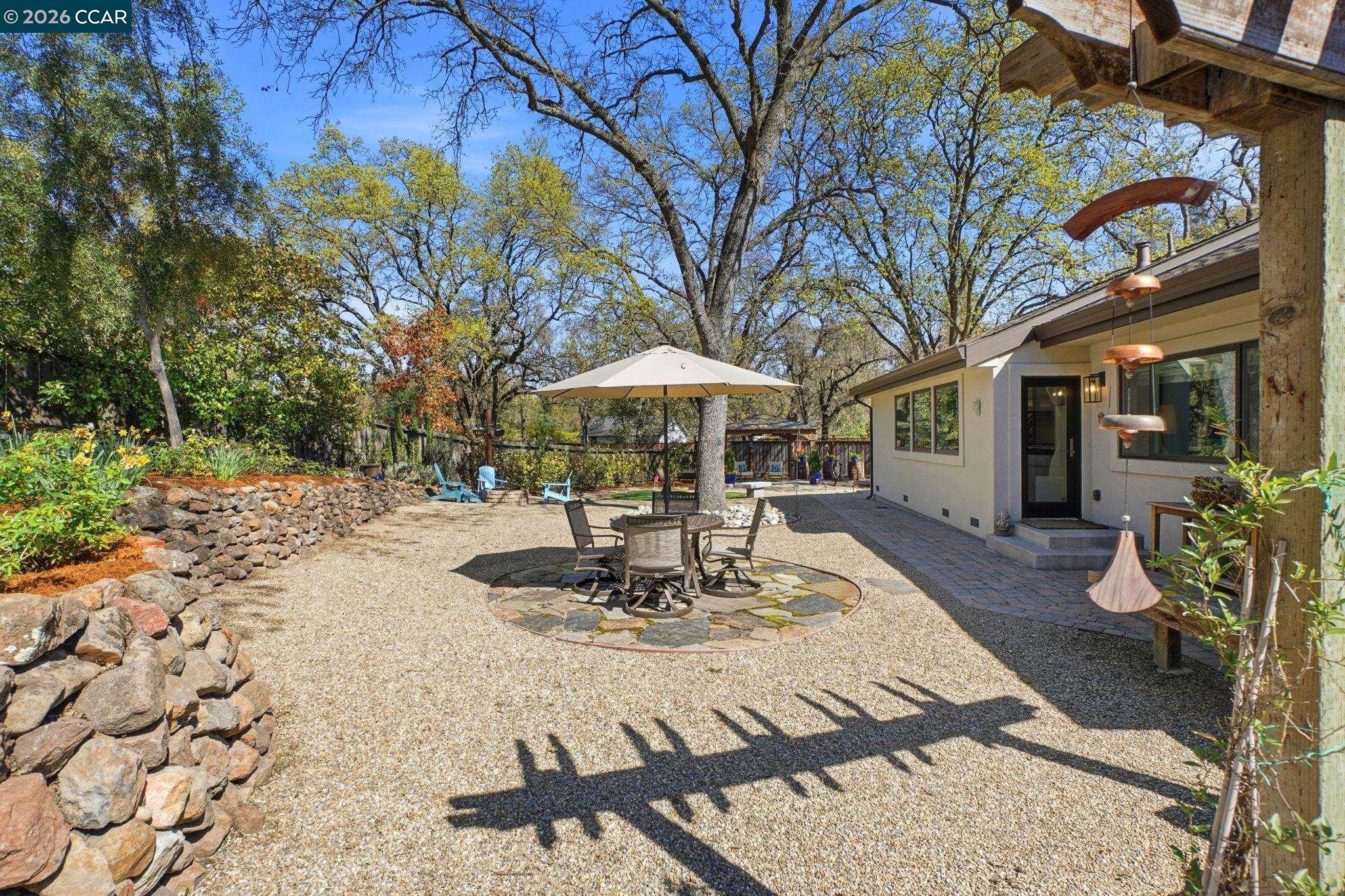 Detail Gallery Image 37 of 41 For 8 Simo Street, Alamo,  CA 94507 - 5 Beds | 3/1 Baths