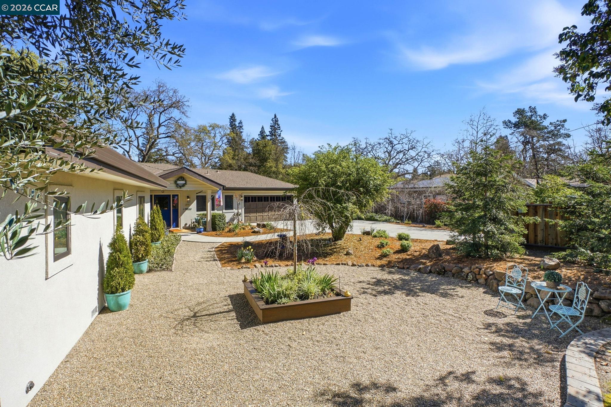 Detail Gallery Image 38 of 41 For 8 Simo Street, Alamo,  CA 94507 - 5 Beds | 3/1 Baths