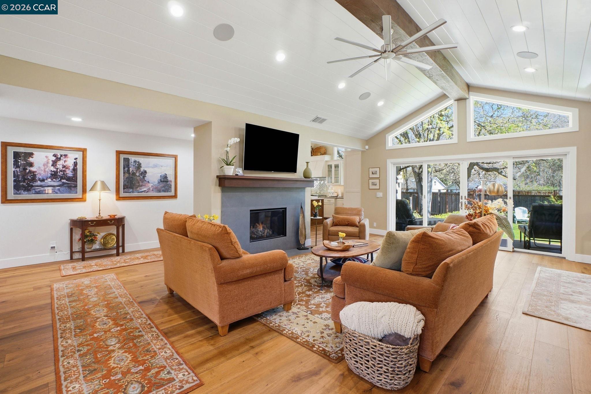 Detail Gallery Image 6 of 41 For 8 Simo Street, Alamo,  CA 94507 - 5 Beds | 3/1 Baths