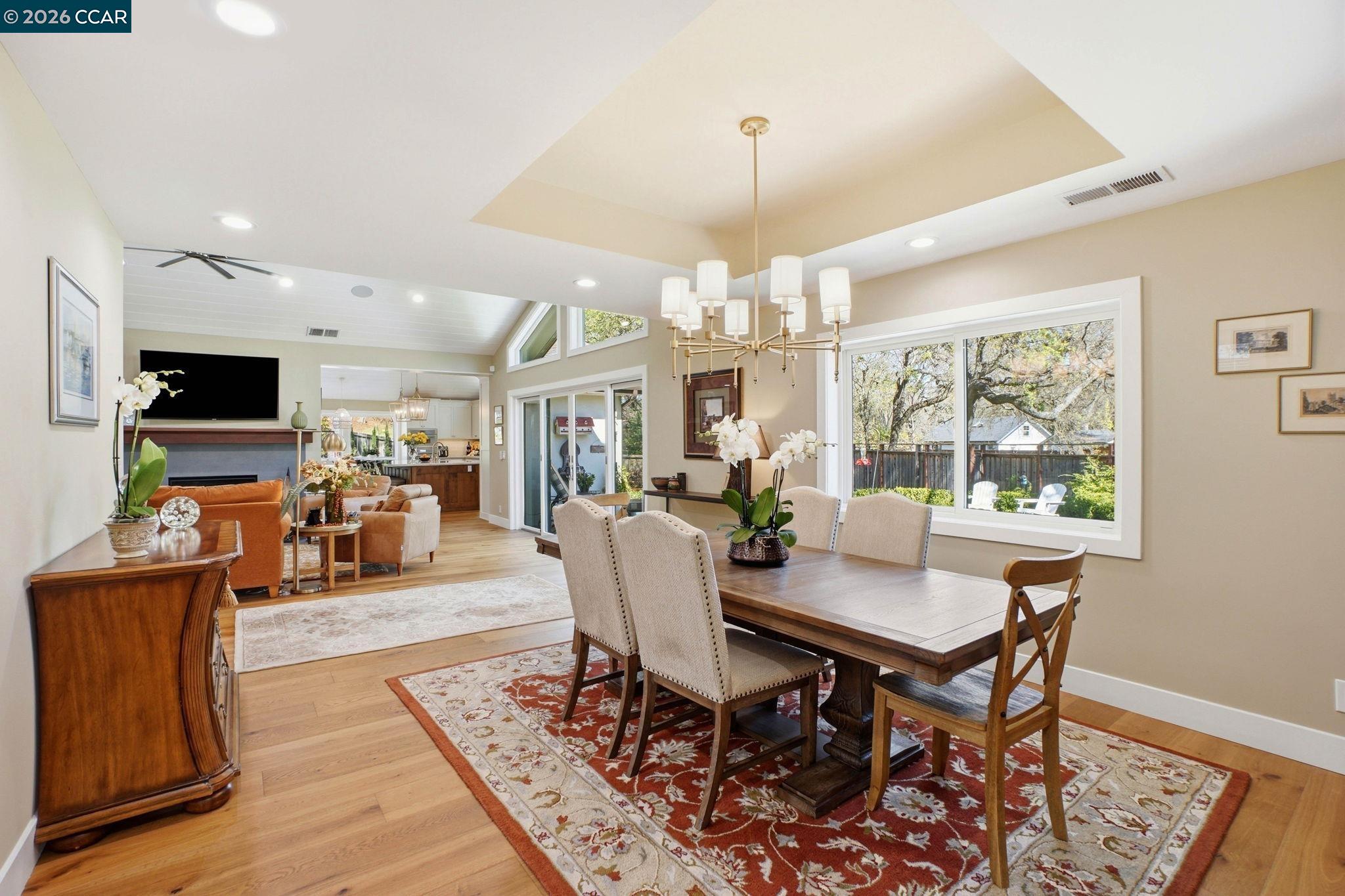 Detail Gallery Image 8 of 41 For 8 Simo Street, Alamo,  CA 94507 - 5 Beds | 3/1 Baths