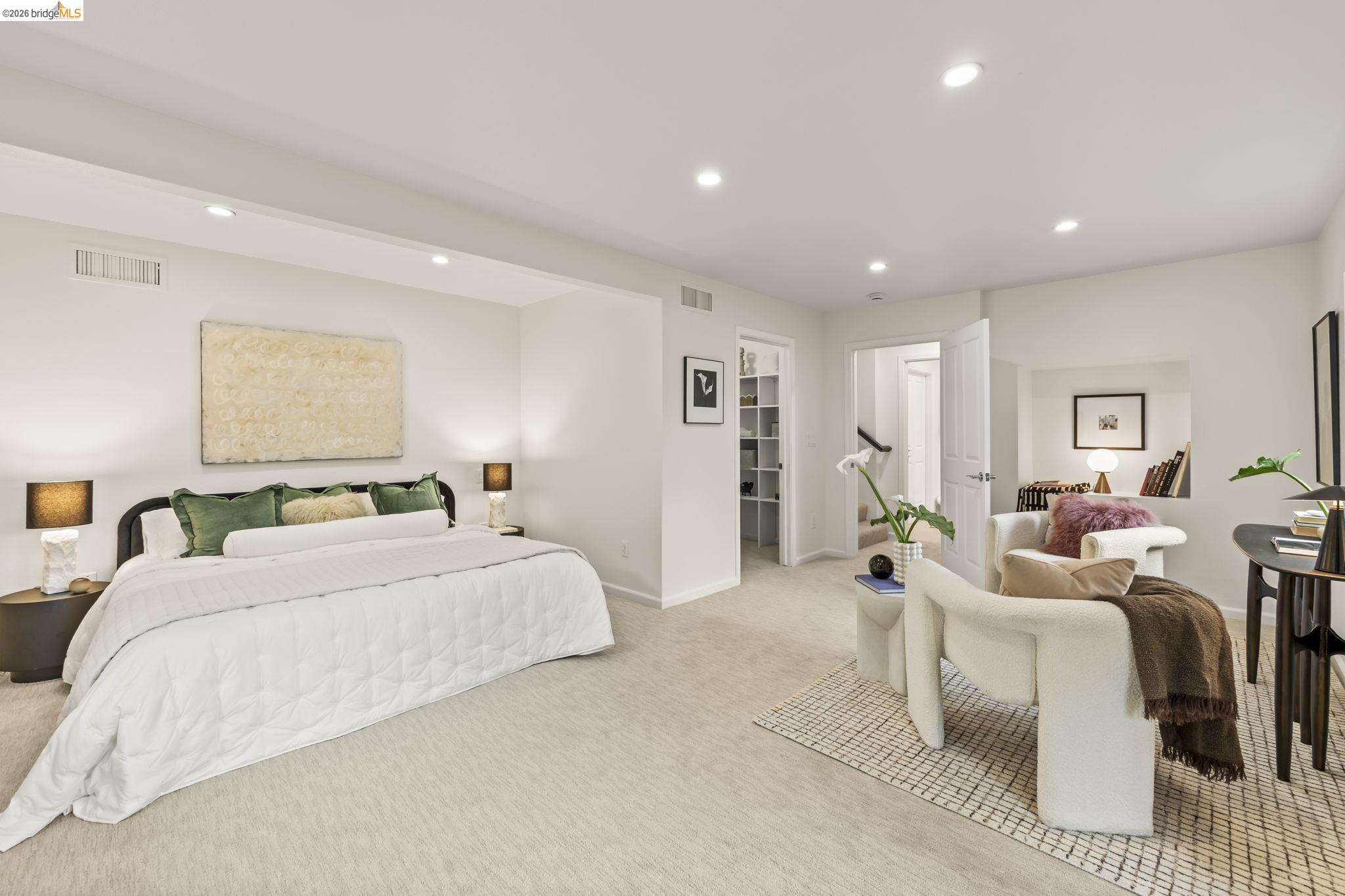 Detail Gallery Image 13 of 52 For 2 Cortez Ct, Oakland,  CA 94611 - 3 Beds | 2 Baths