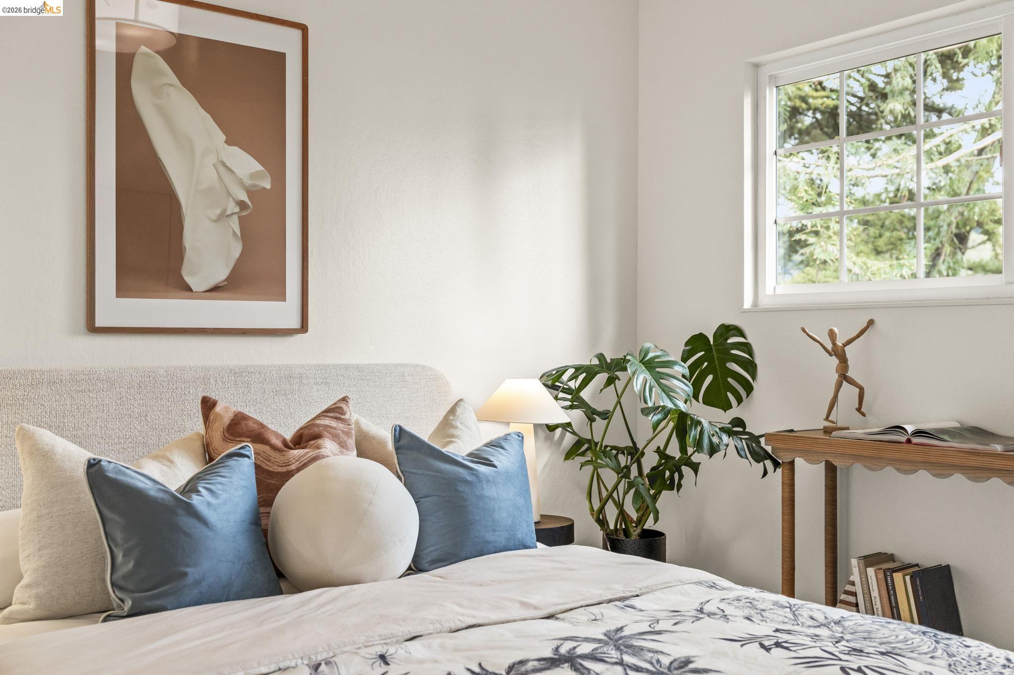 Detail Gallery Image 25 of 52 For 2 Cortez Ct, Oakland,  CA 94611 - 3 Beds | 2 Baths