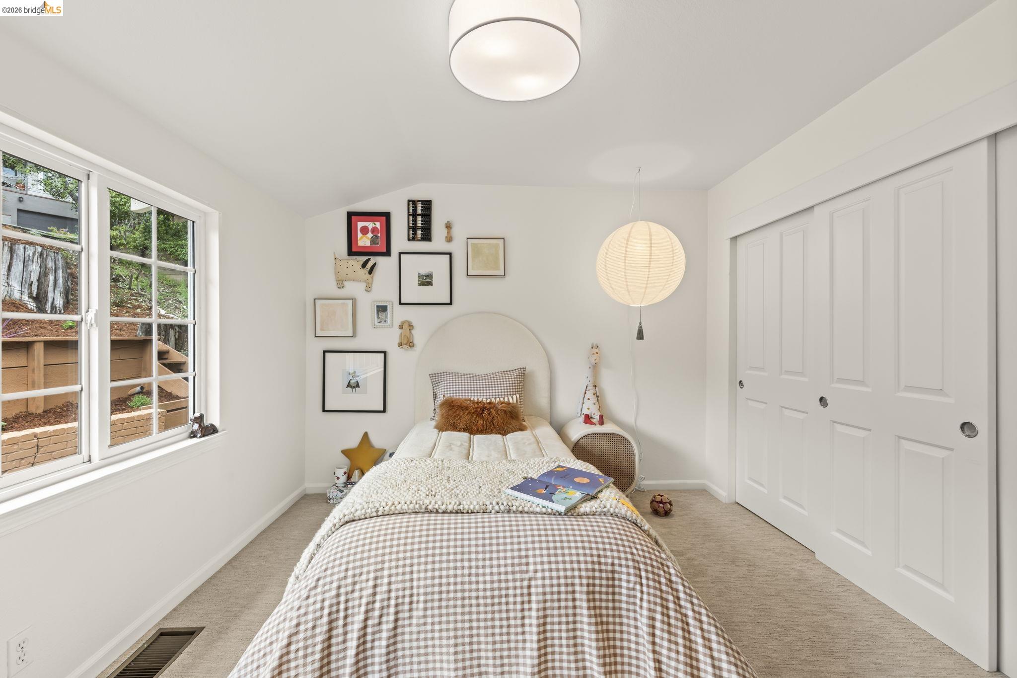 Detail Gallery Image 29 of 52 For 2 Cortez Ct, Oakland,  CA 94611 - 3 Beds | 2 Baths