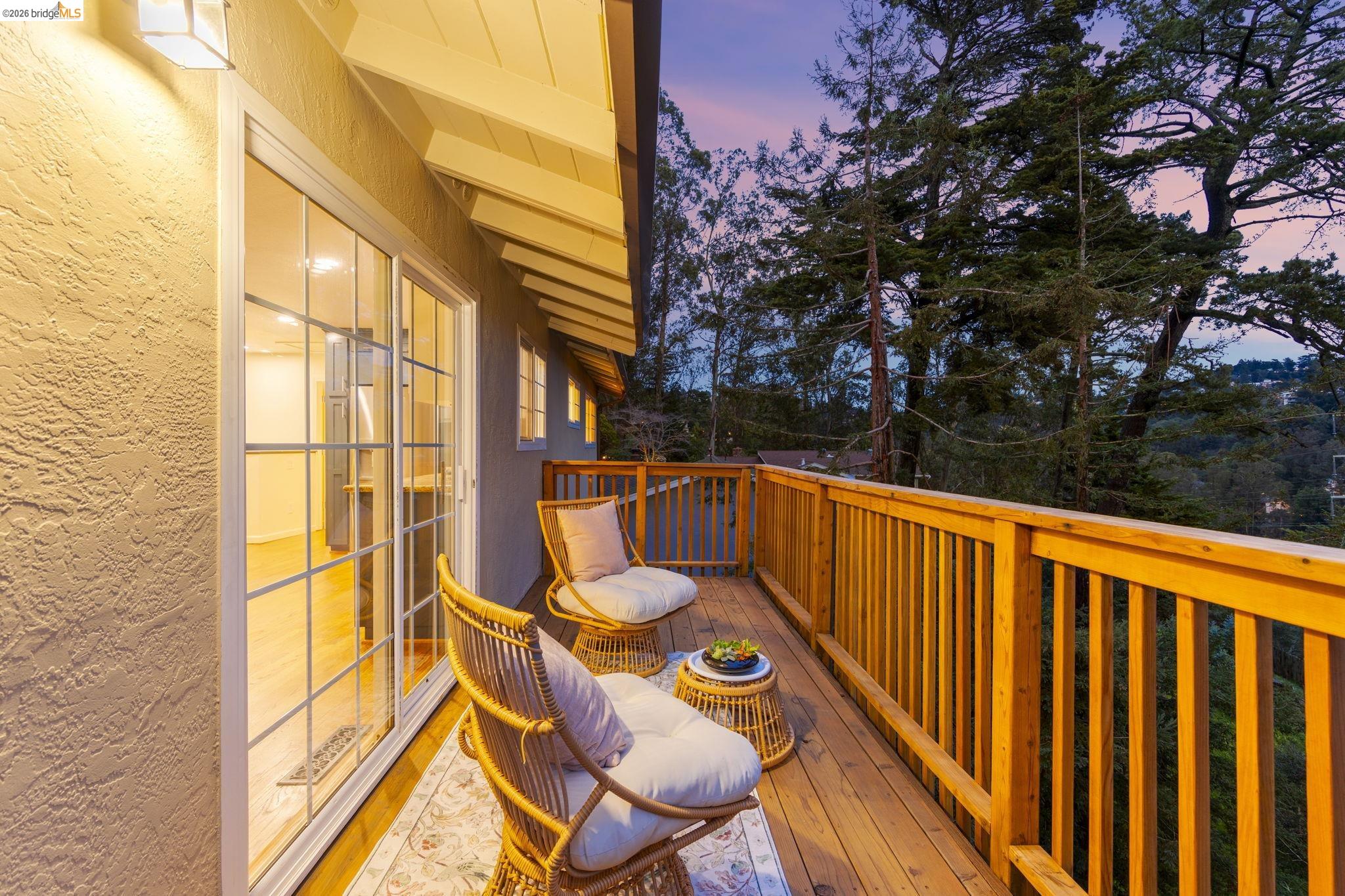 Detail Gallery Image 33 of 52 For 2 Cortez Ct, Oakland,  CA 94611 - 3 Beds | 2 Baths