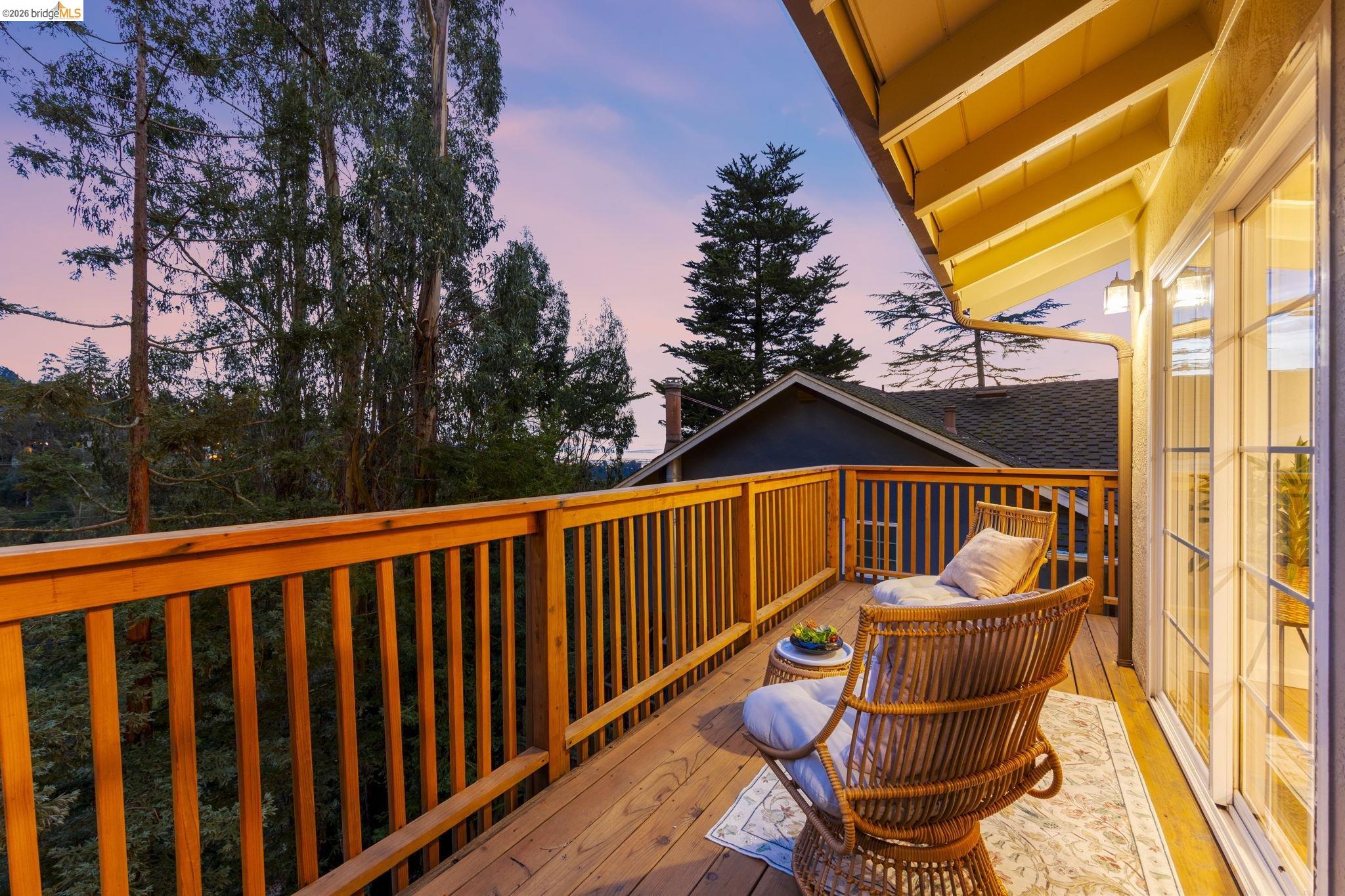 Detail Gallery Image 34 of 52 For 2 Cortez Ct, Oakland,  CA 94611 - 3 Beds | 2 Baths