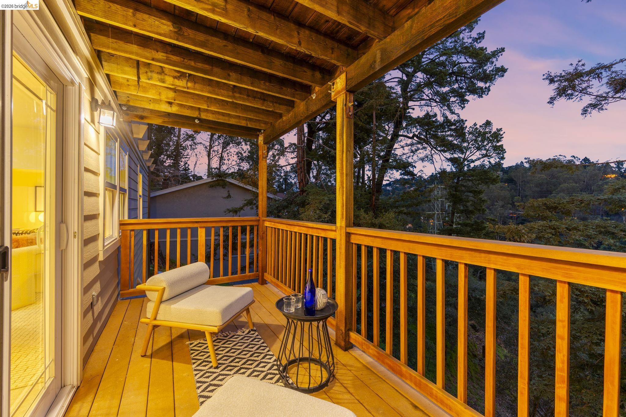 Detail Gallery Image 36 of 52 For 2 Cortez Ct, Oakland,  CA 94611 - 3 Beds | 2 Baths