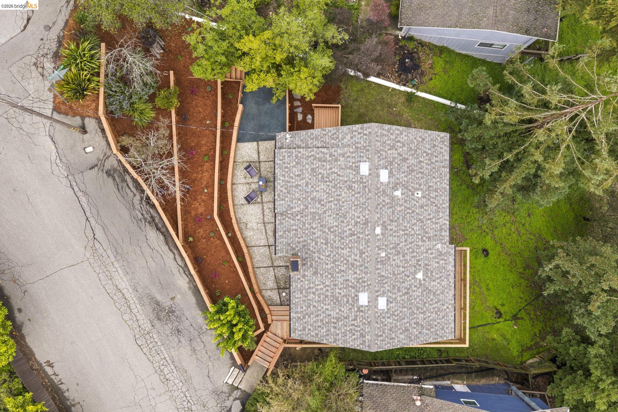 Detail Gallery Image 43 of 52 For 2 Cortez Ct, Oakland,  CA 94611 - 3 Beds | 2 Baths