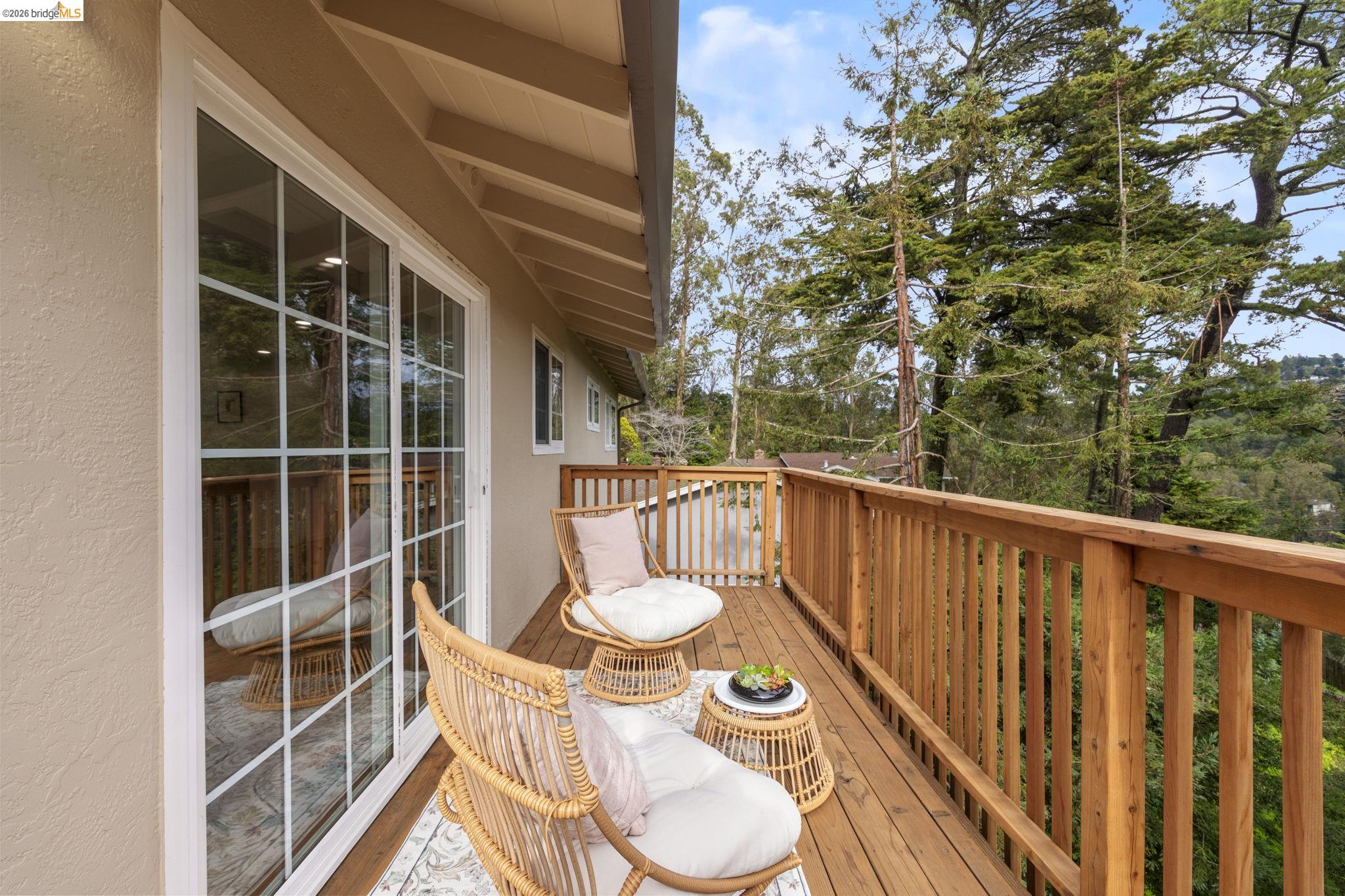 Detail Gallery Image 45 of 52 For 2 Cortez Ct, Oakland,  CA 94611 - 3 Beds | 2 Baths