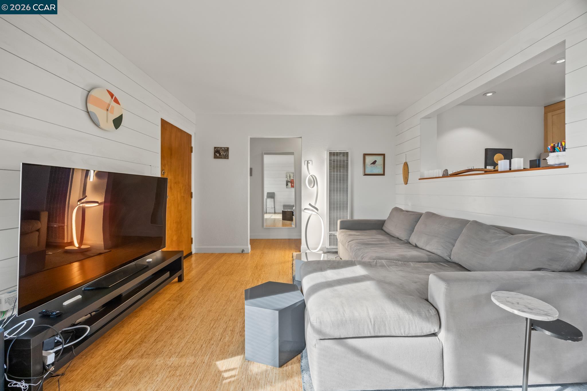 Photo #3: 41125288 Listing: Photo #3