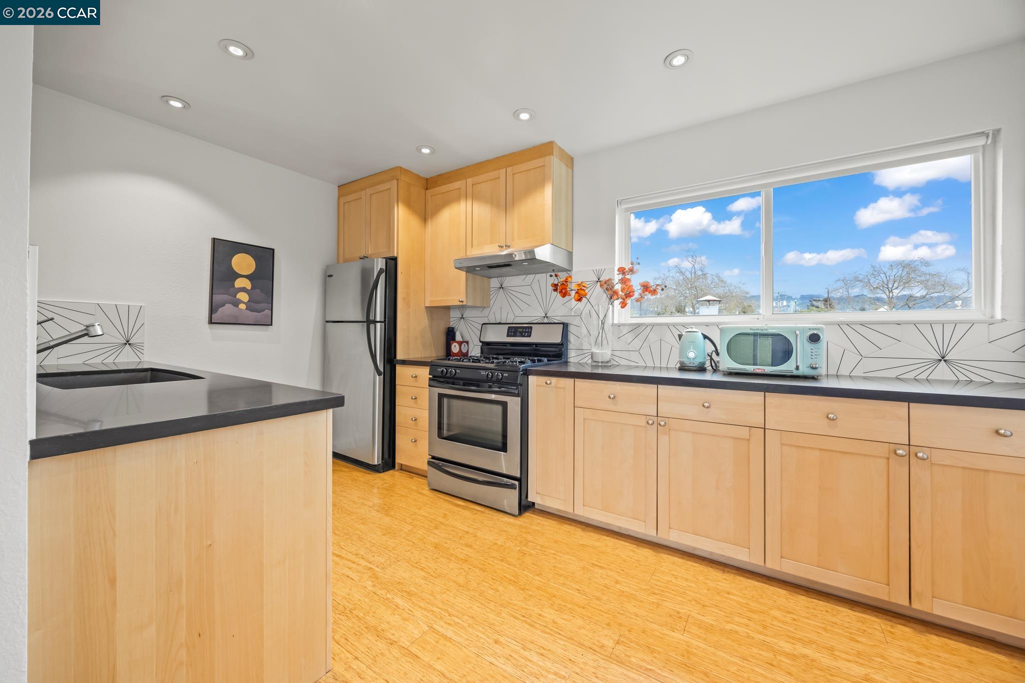 Photo #9: 41125288 Listing: Photo #9