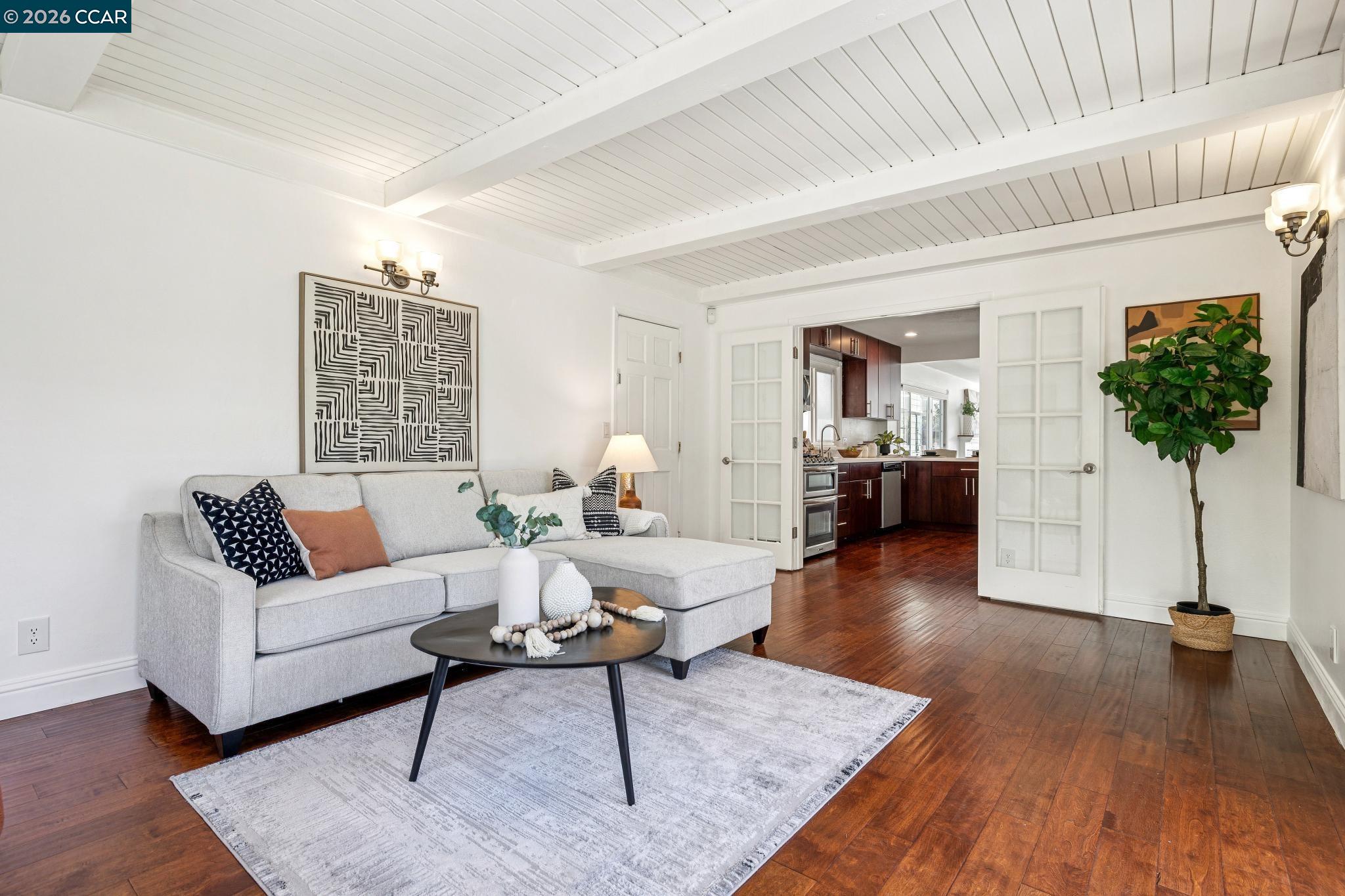 Detail Gallery Image 20 of 53 For 4037 Rusting Ave, Oakland,  CA 94605 - 4 Beds | 2 Baths