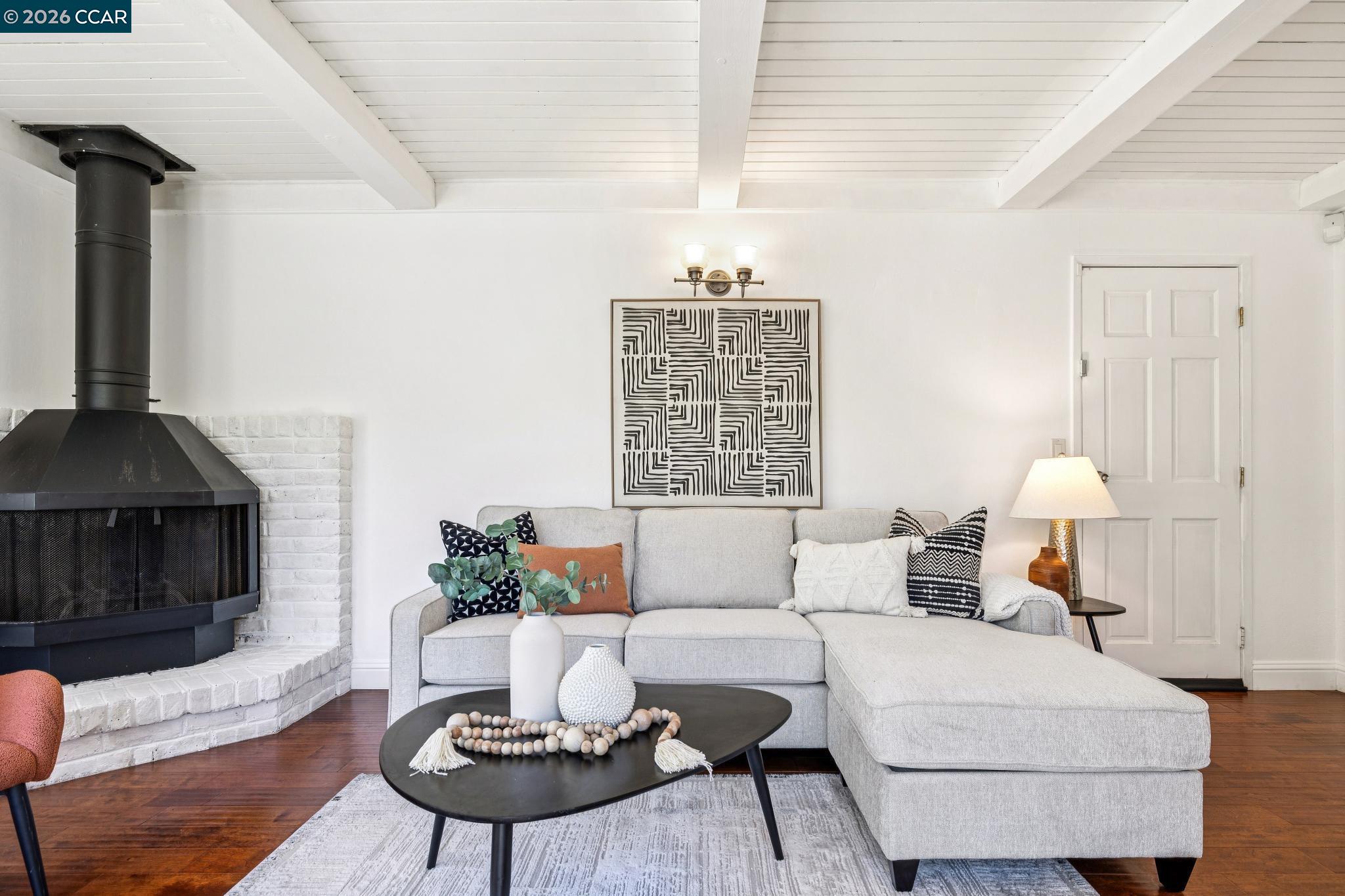 Detail Gallery Image 21 of 53 For 4037 Rusting Ave, Oakland,  CA 94605 - 4 Beds | 2 Baths