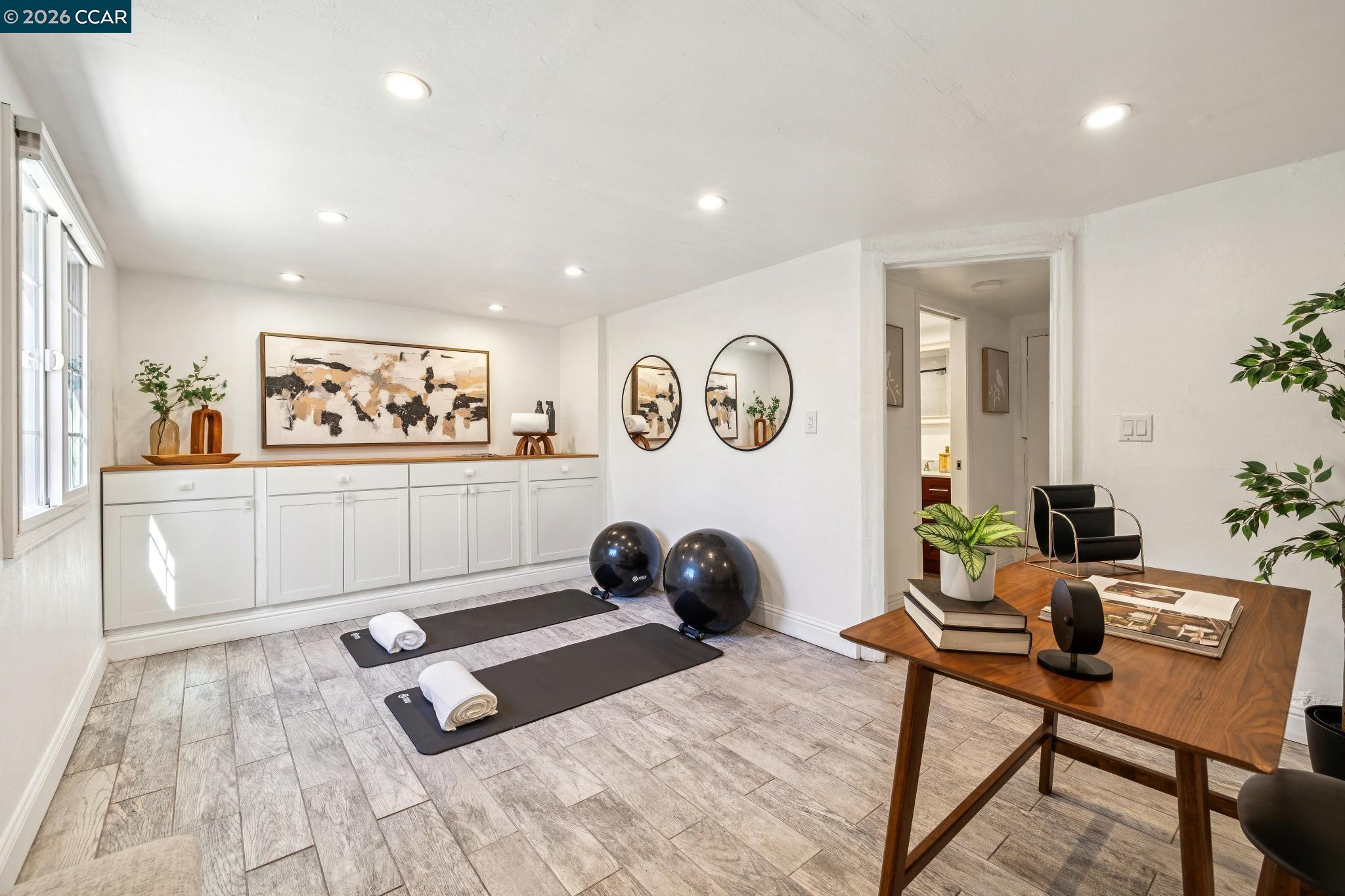 Detail Gallery Image 34 of 53 For 4037 Rusting Ave, Oakland,  CA 94605 - 4 Beds | 2 Baths