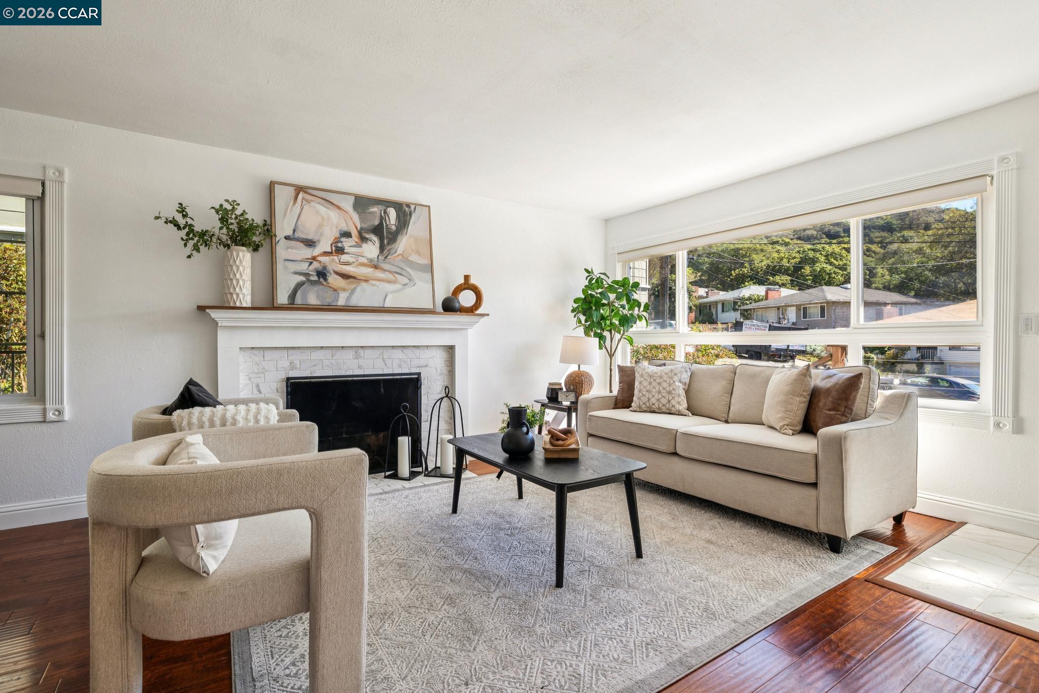 Detail Gallery Image 5 of 53 For 4037 Rusting Ave, Oakland,  CA 94605 - 4 Beds | 2 Baths