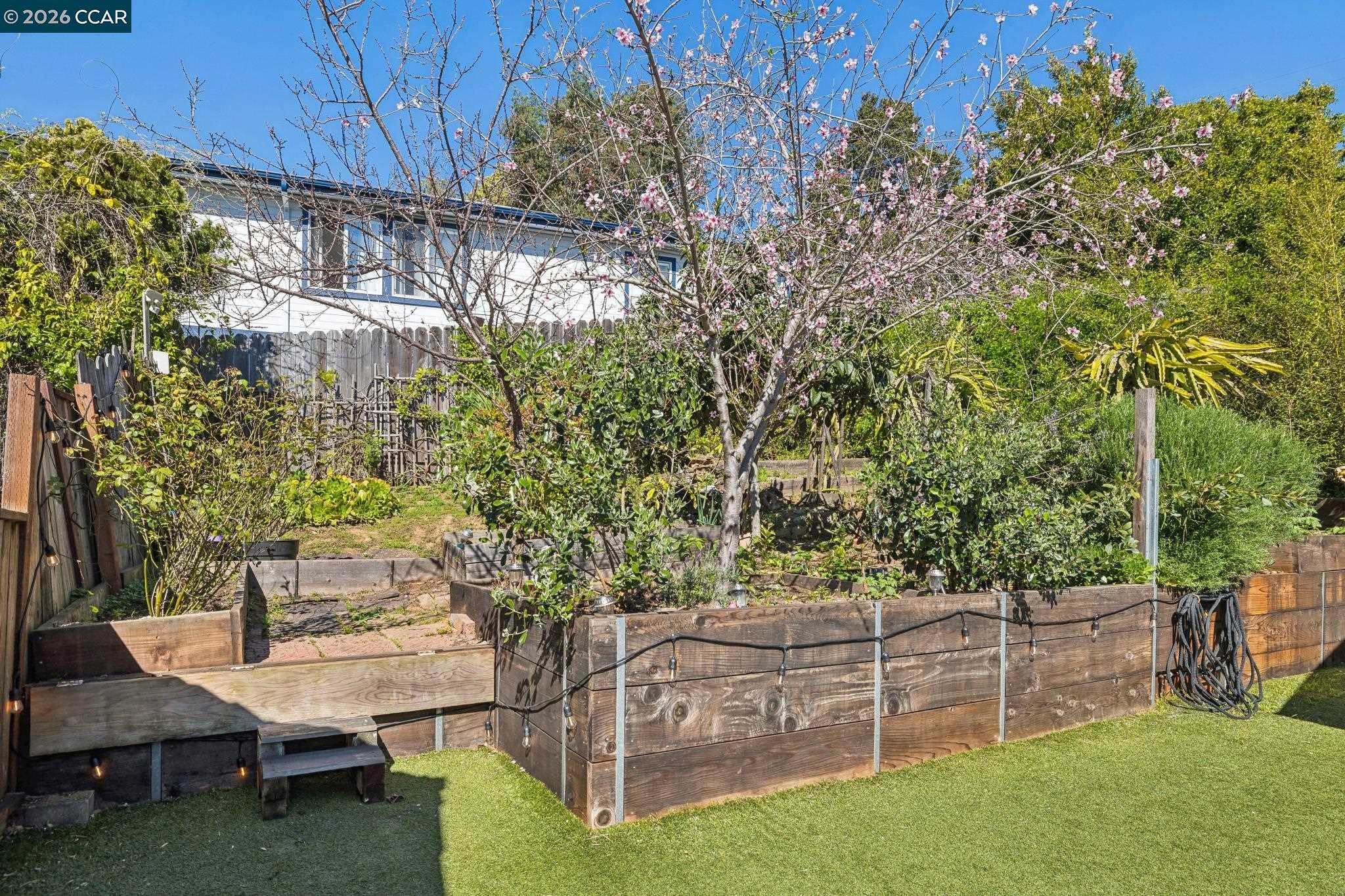 Detail Gallery Image 42 of 53 For 4037 Rusting Ave, Oakland,  CA 94605 - 4 Beds | 2 Baths