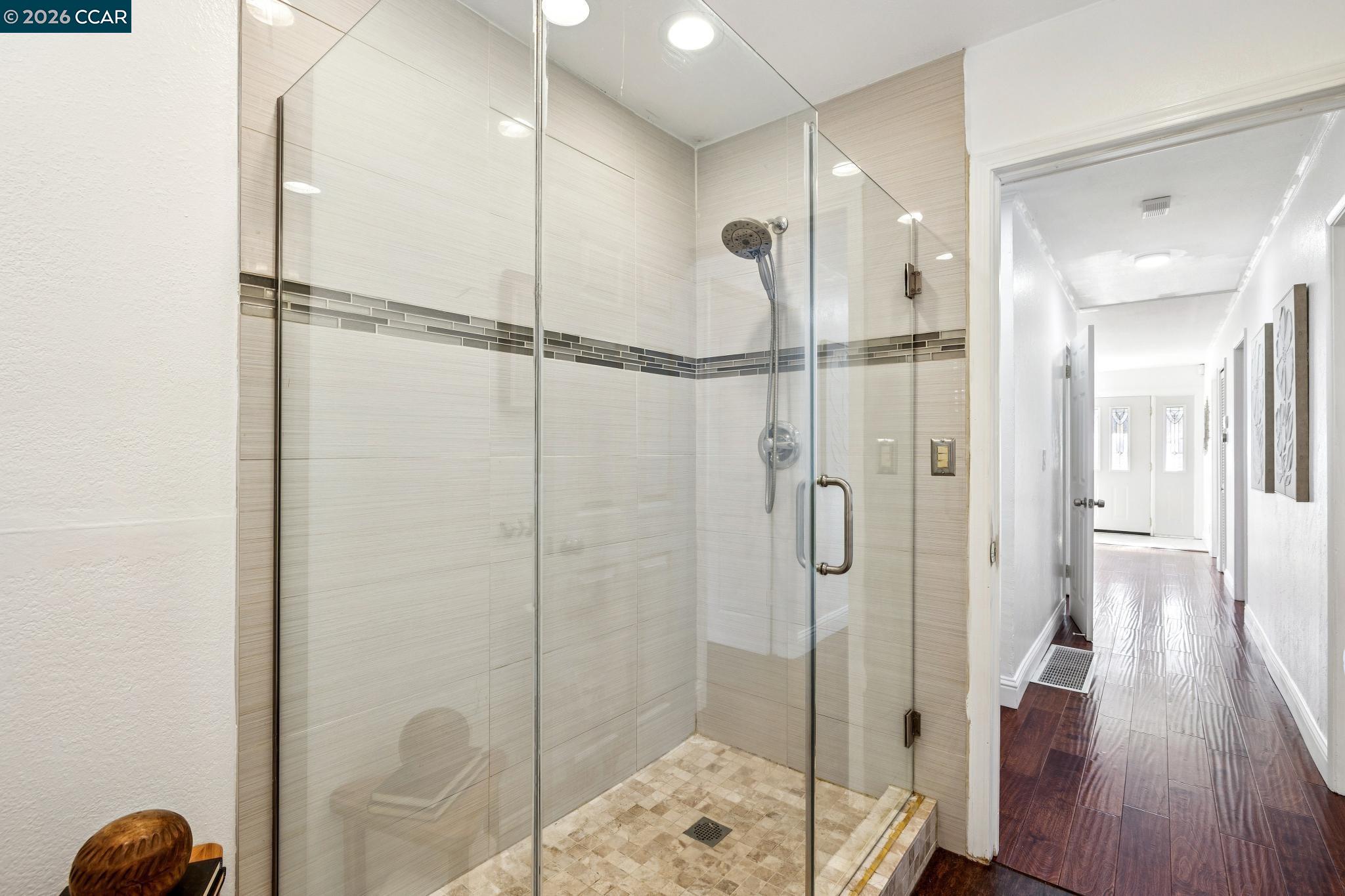 Detail Gallery Image 46 of 53 For 4037 Rusting Ave, Oakland,  CA 94605 - 4 Beds | 2 Baths