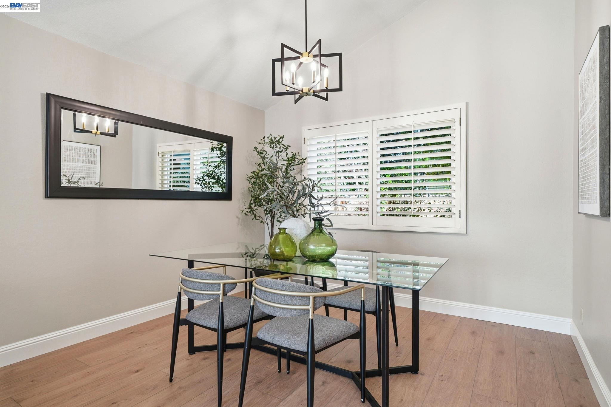 Detail Gallery Image 13 of 59 For 1074 Harvest Cir, Pleasanton,  CA 94566 - 4 Beds | 3 Baths