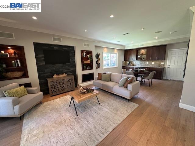 Detail Gallery Image 16 of 21 For 1074 Harvest Cir, Pleasanton,  CA 94566 - 4 Beds | 3 Baths