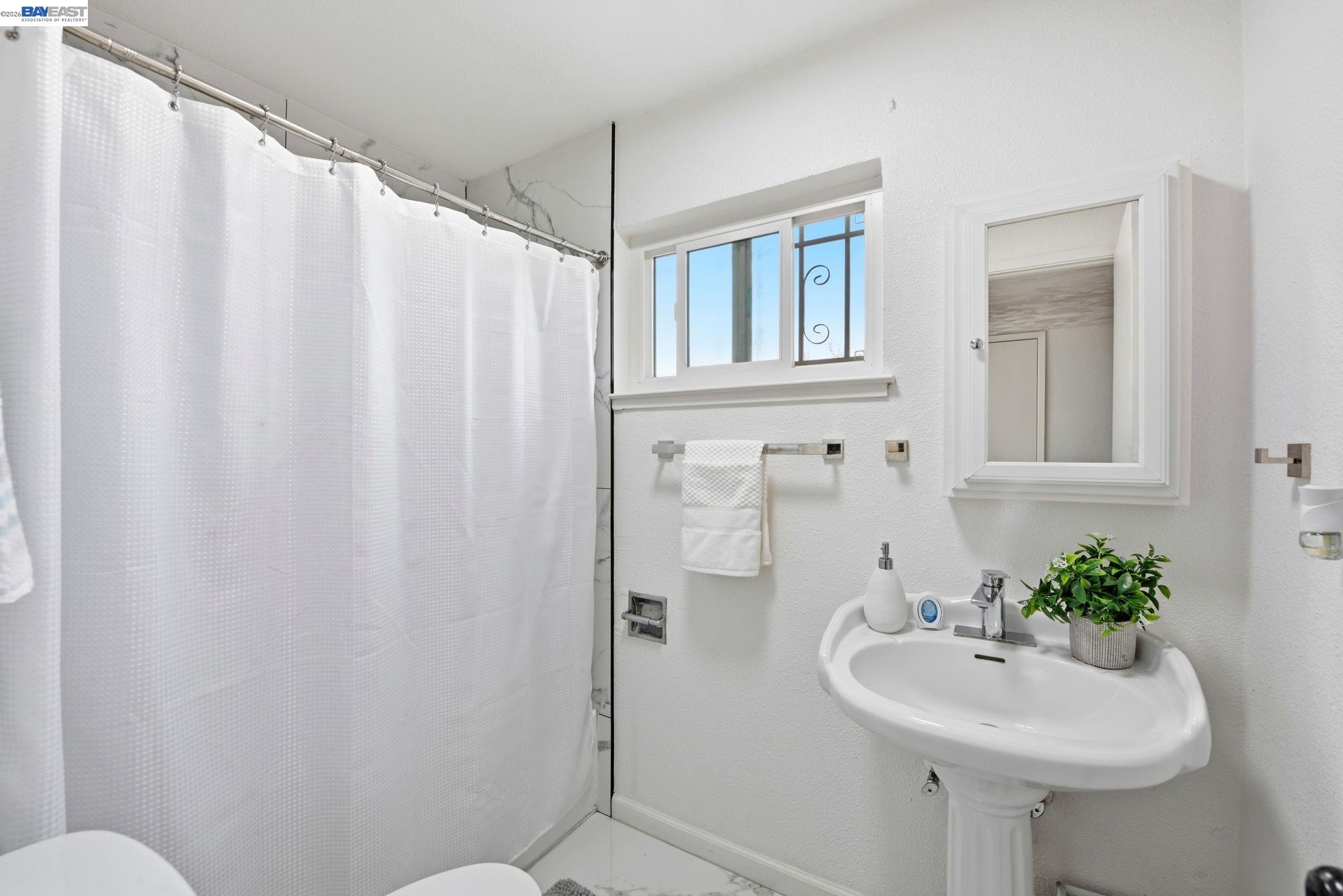 Detail Gallery Image 38 of 51 For 352 Monte Carlo Ave, Union City,  CA 94587 - 4 Beds | 2 Baths