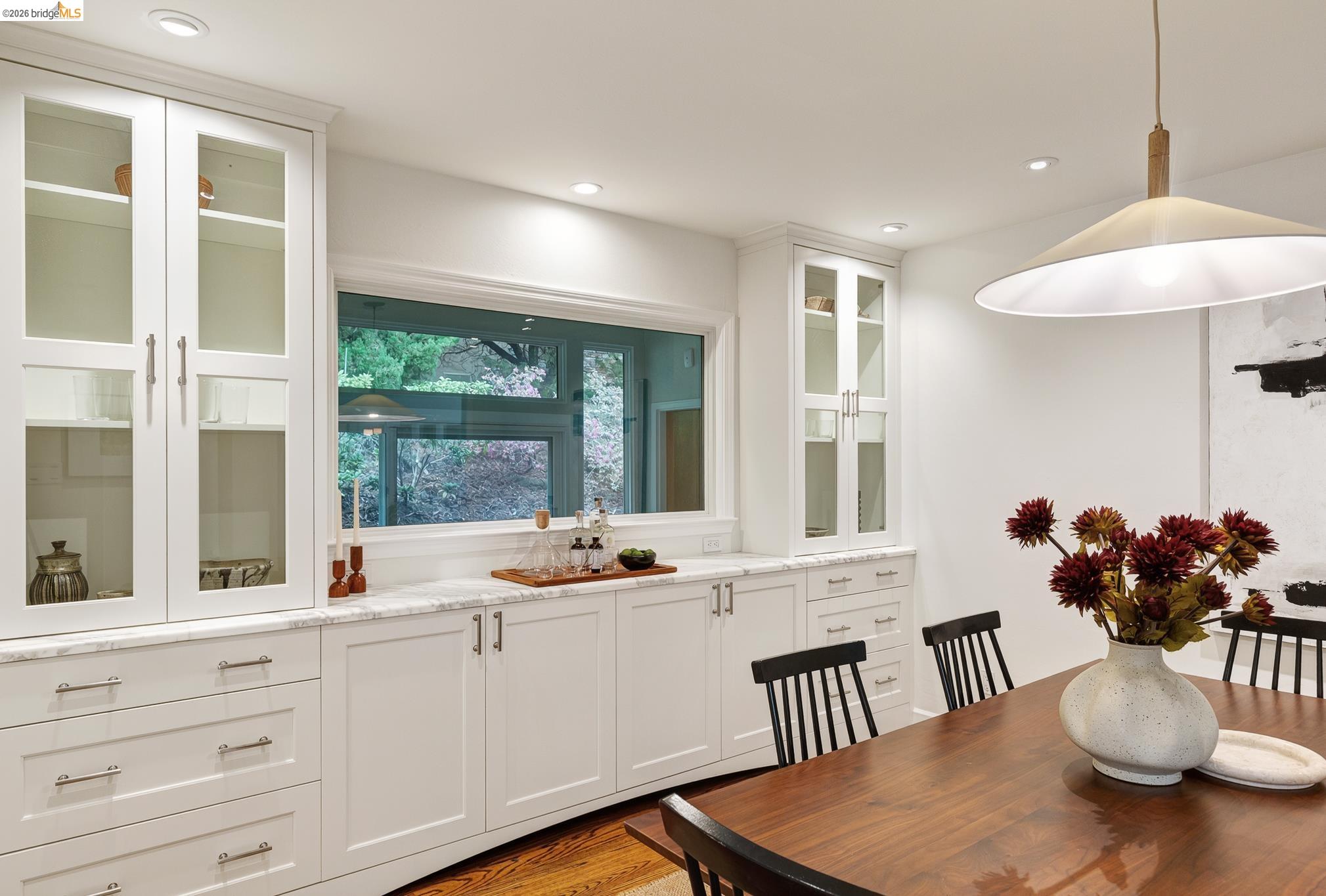 Detail Gallery Image 12 of 52 For 261 Silverado Ct, Oakland,  CA 94605 - 3 Beds | 2 Baths