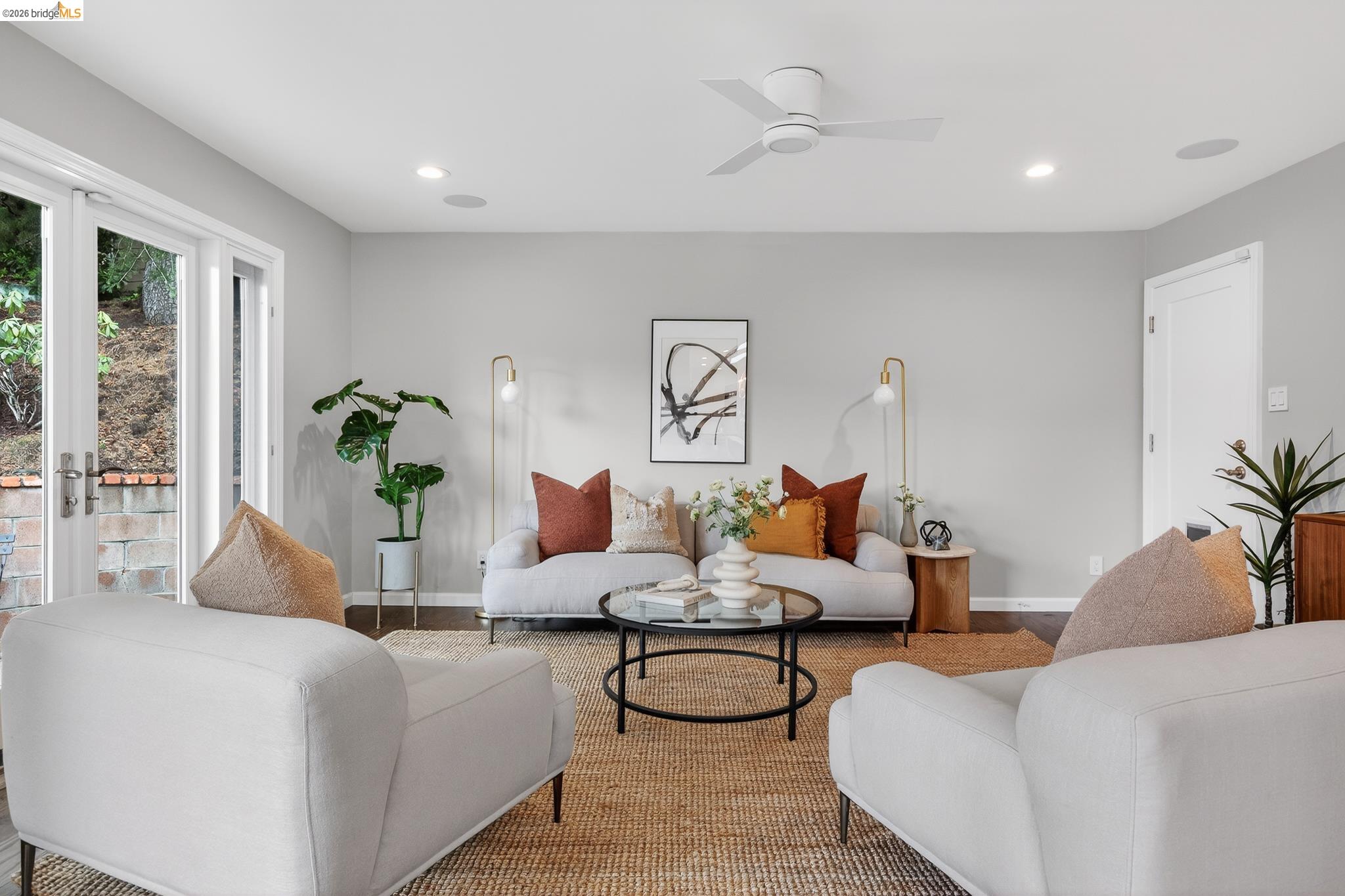 Detail Gallery Image 28 of 52 For 261 Silverado Ct, Oakland,  CA 94605 - 3 Beds | 2 Baths