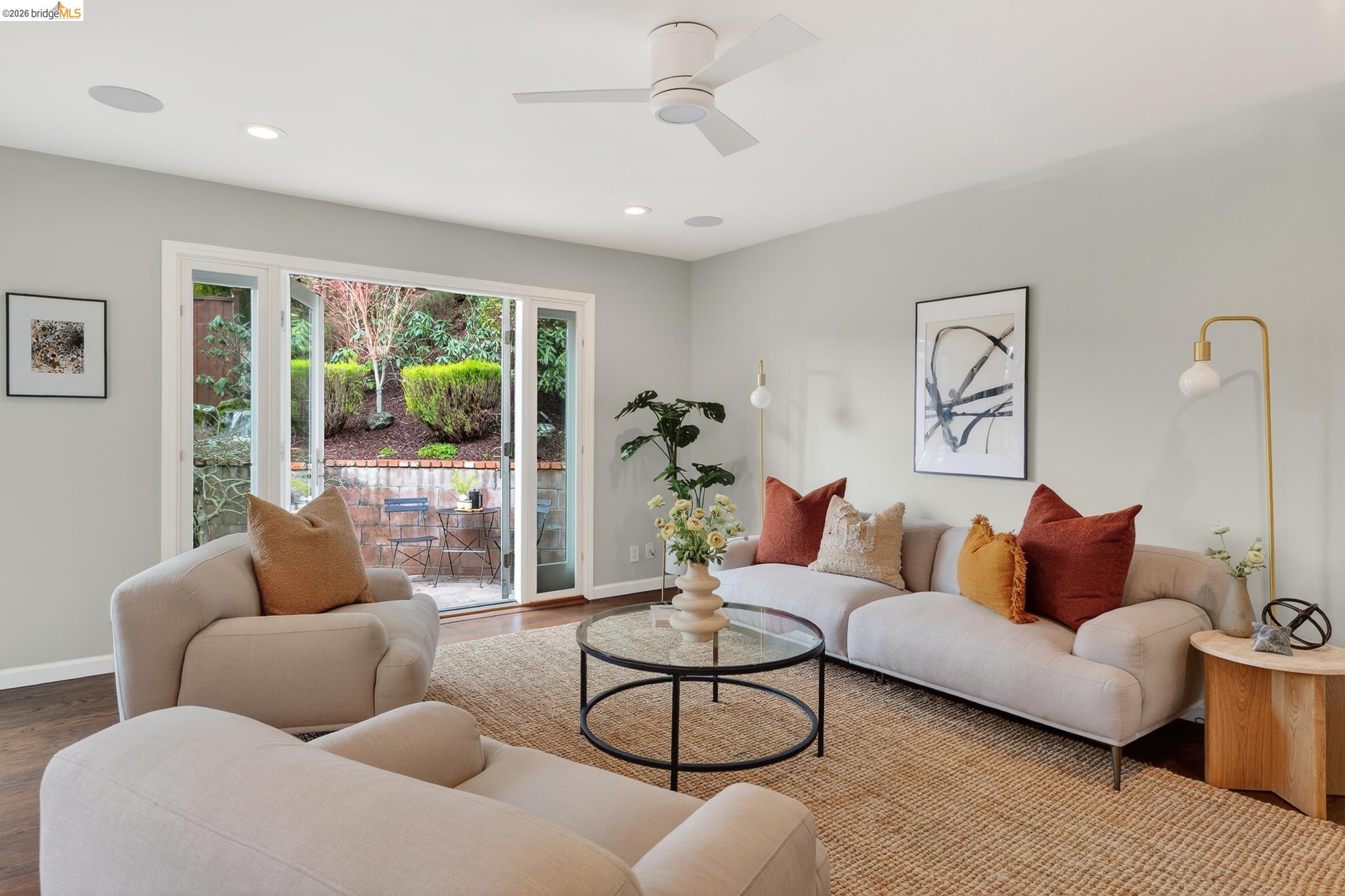 Detail Gallery Image 29 of 52 For 261 Silverado Ct, Oakland,  CA 94605 - 3 Beds | 2 Baths