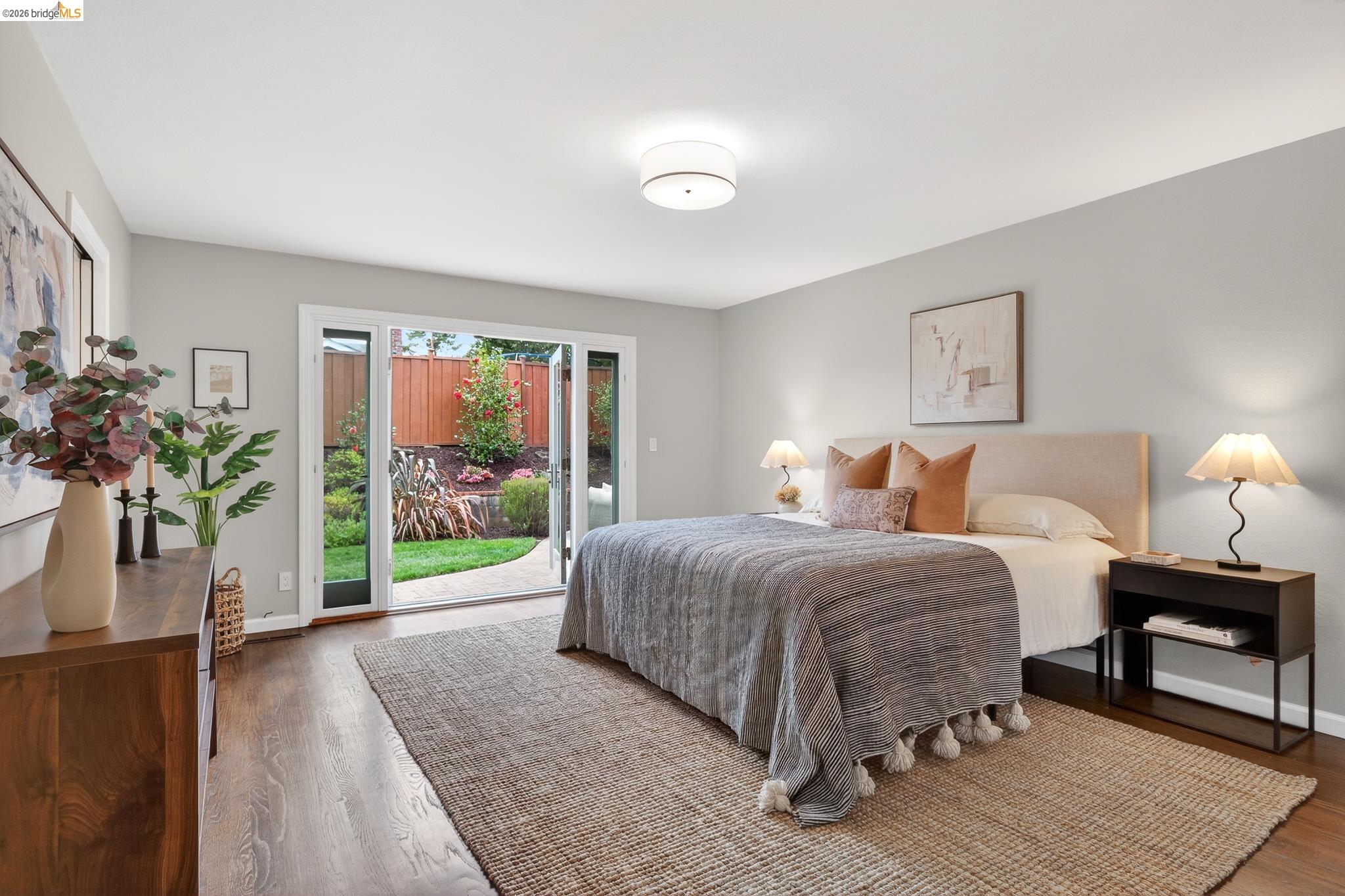 Detail Gallery Image 33 of 52 For 261 Silverado Ct, Oakland,  CA 94605 - 3 Beds | 2 Baths