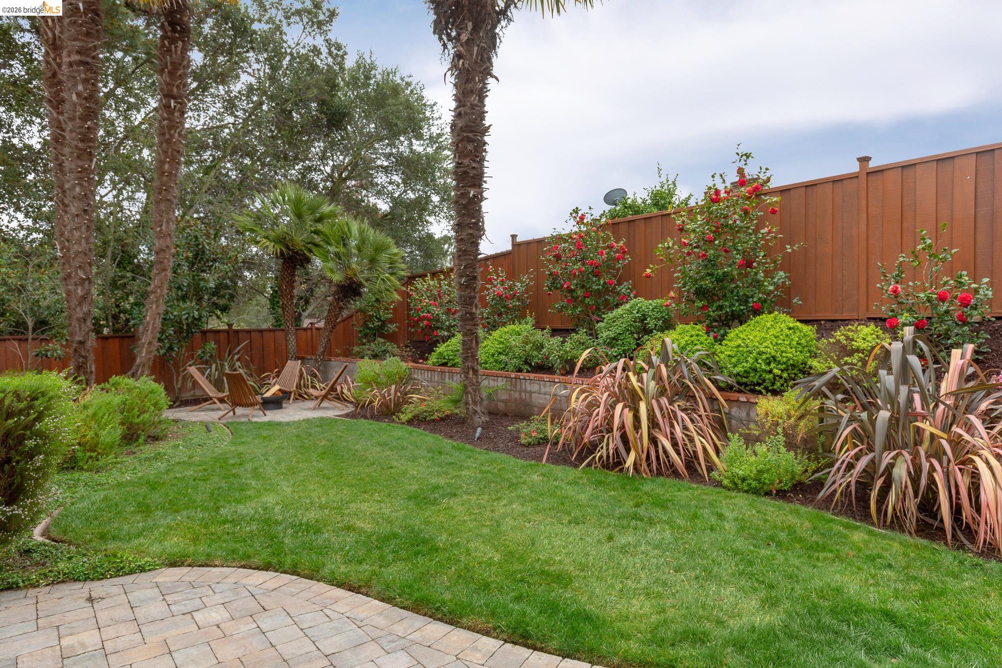 Detail Gallery Image 34 of 52 For 261 Silverado Ct, Oakland,  CA 94605 - 3 Beds | 2 Baths
