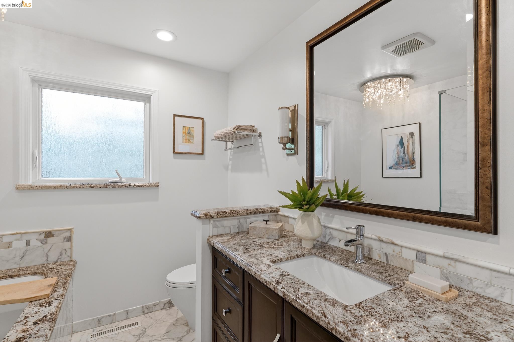Detail Gallery Image 42 of 52 For 261 Silverado Ct, Oakland,  CA 94605 - 3 Beds | 2 Baths