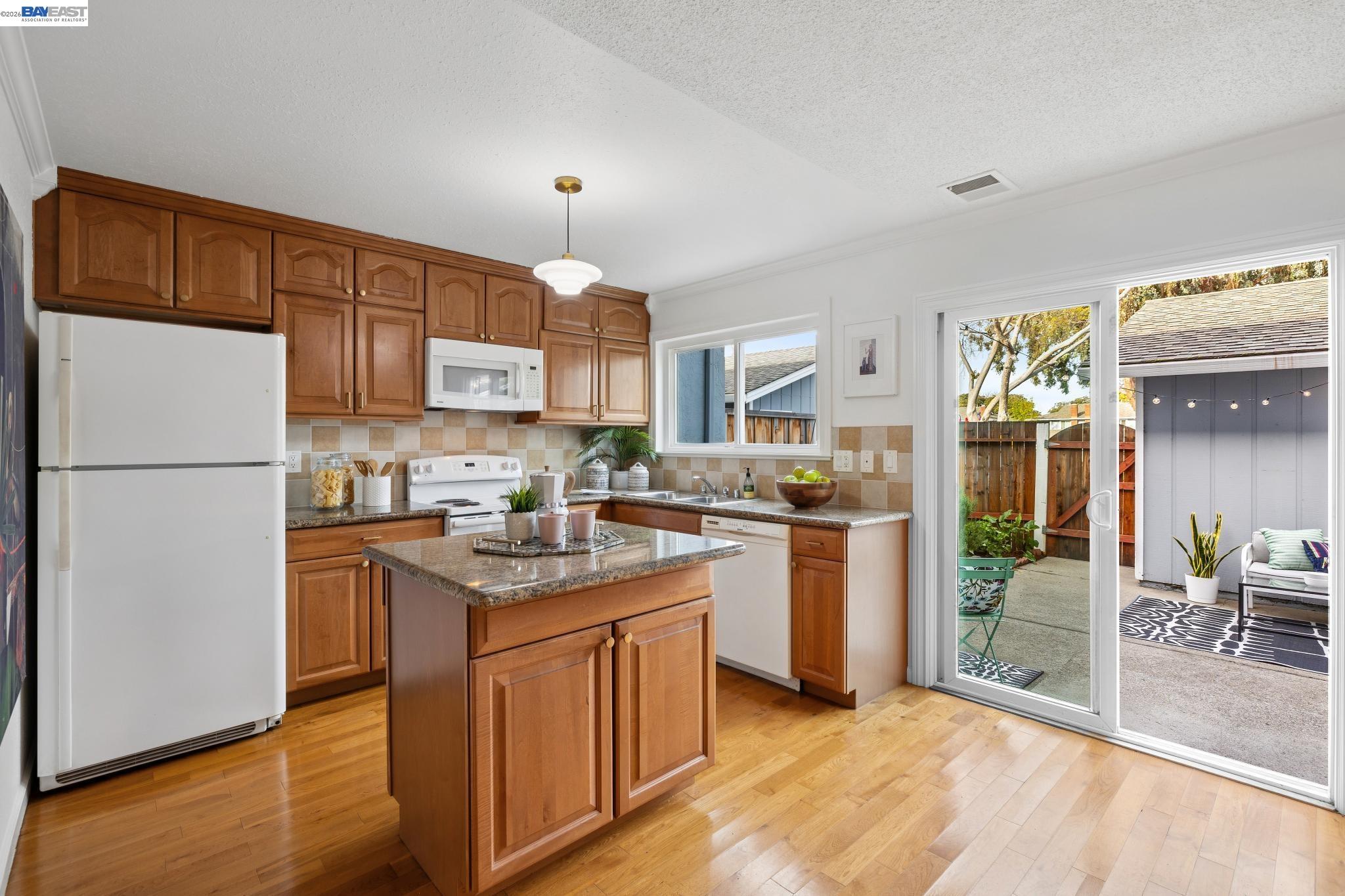 Photo #14: 41125304 Listing: Photo #14