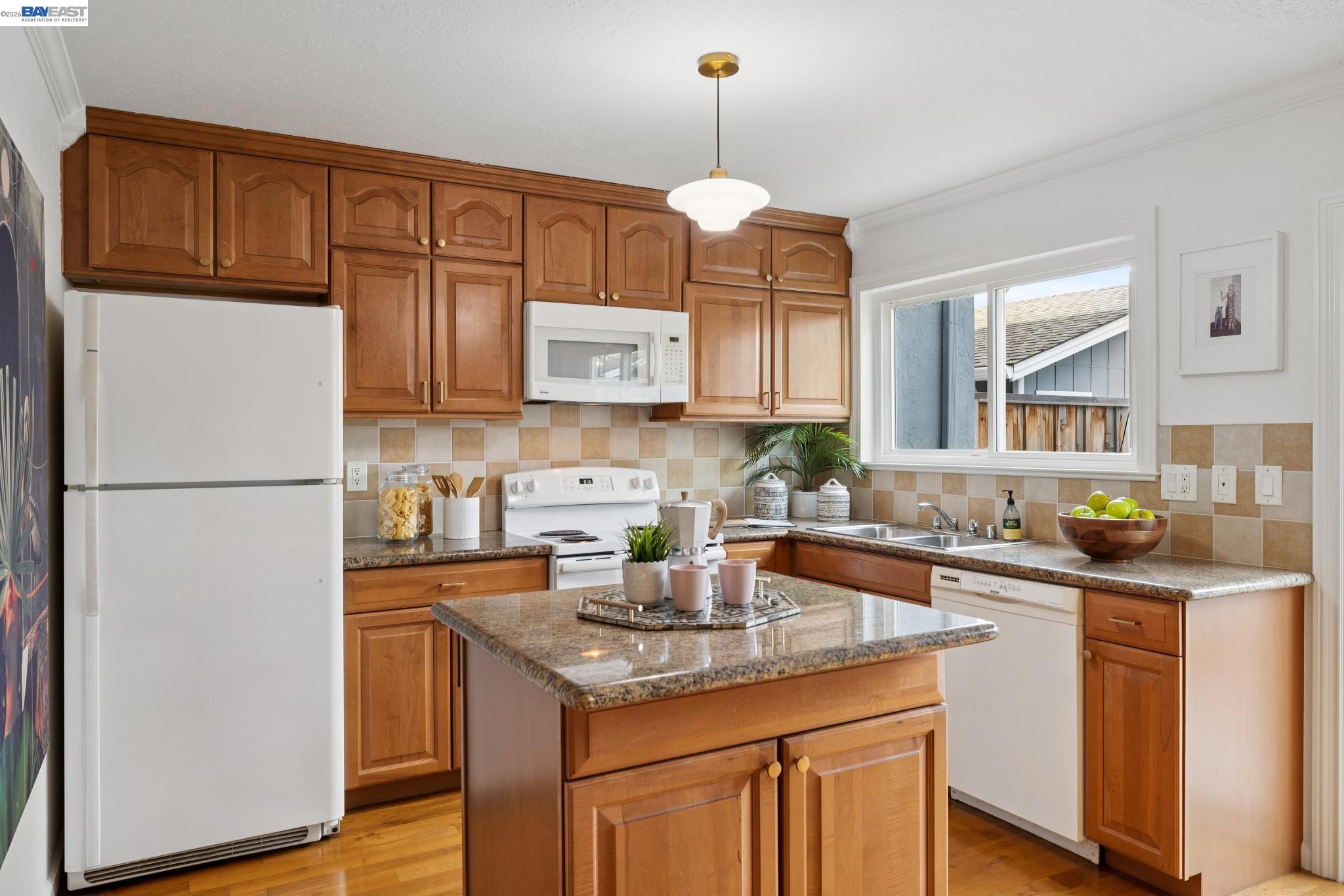 Photo #15: 41125304 Listing: Photo #15