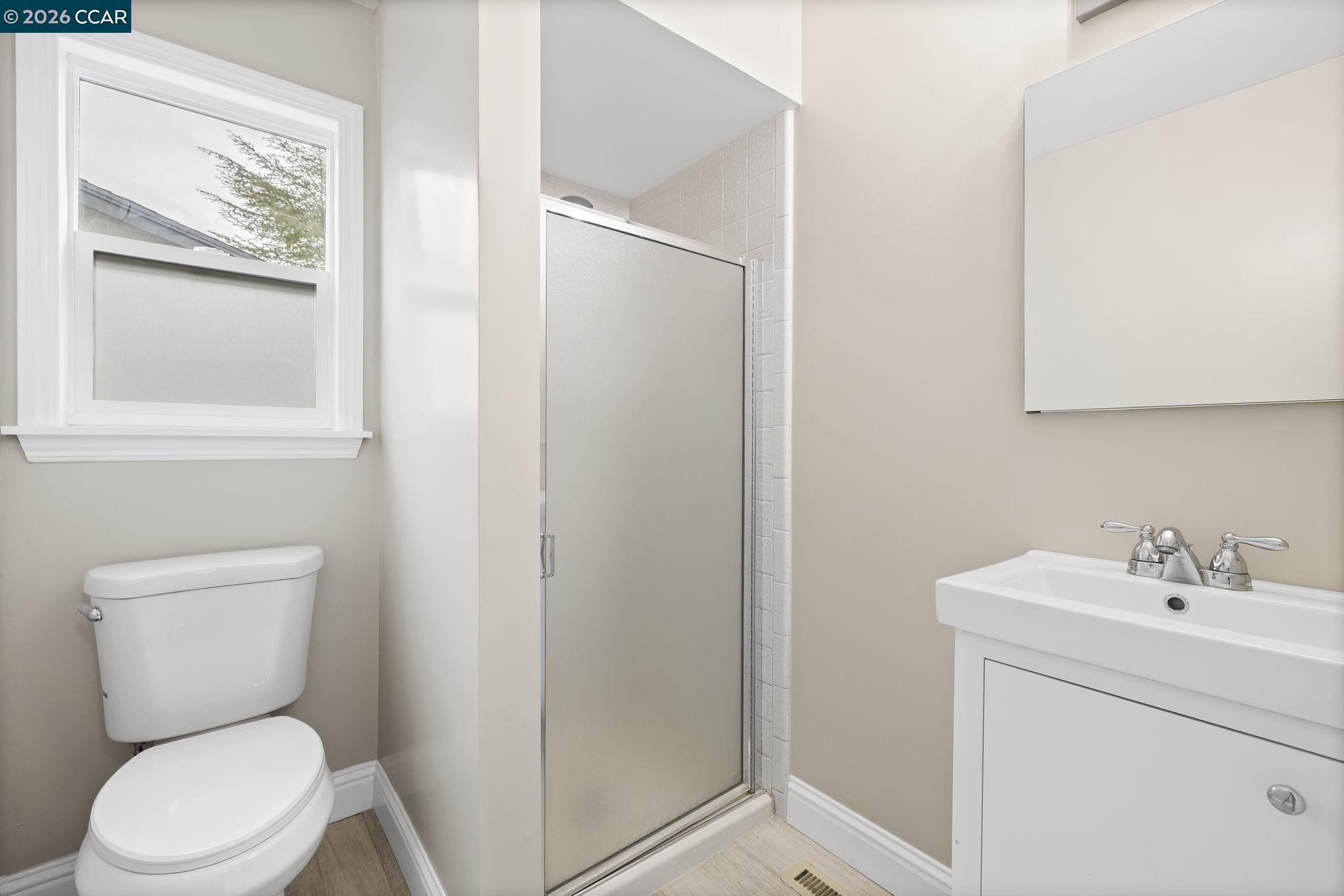 Detail Gallery Image 20 of 24 For 875 Brittany Ln, Concord,  CA 94518 - 4 Beds | 3 Baths