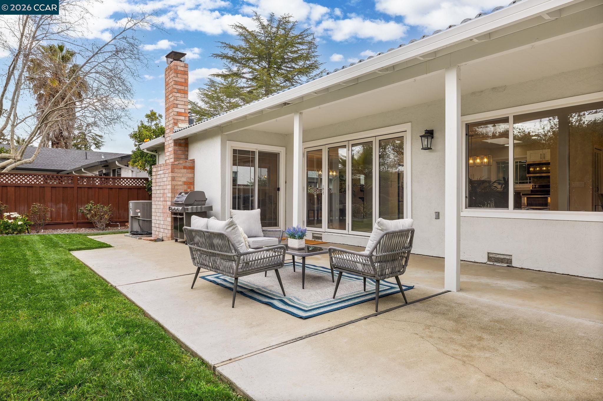 Detail Gallery Image 21 of 24 For 875 Brittany Ln, Concord,  CA 94518 - 4 Beds | 3 Baths